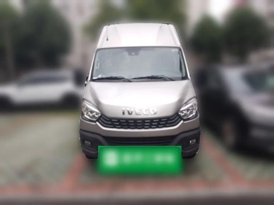 Iveco Eurocargo 2021 3.0T Automatic Chaorui Short Wheelbase High-Roof Side-Sliding Door F1C — миниатюра 2