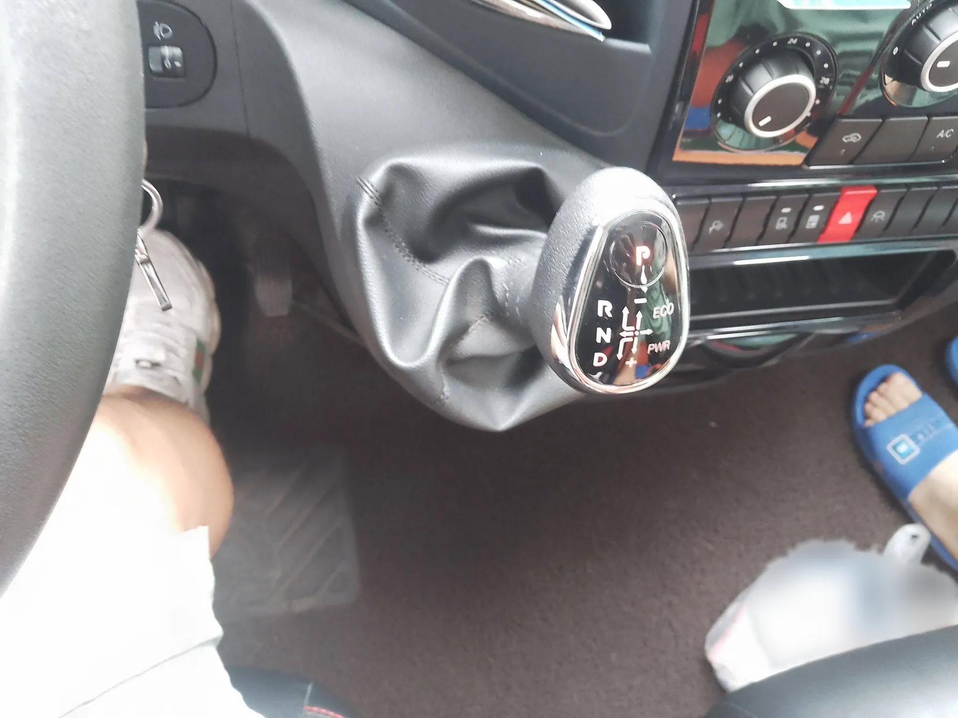 Iveco Eurocargo 2021 3.0T Automatic Chaorui Short Wheelbase High-Roof Side-Sliding Door F1C — миниатюра 13