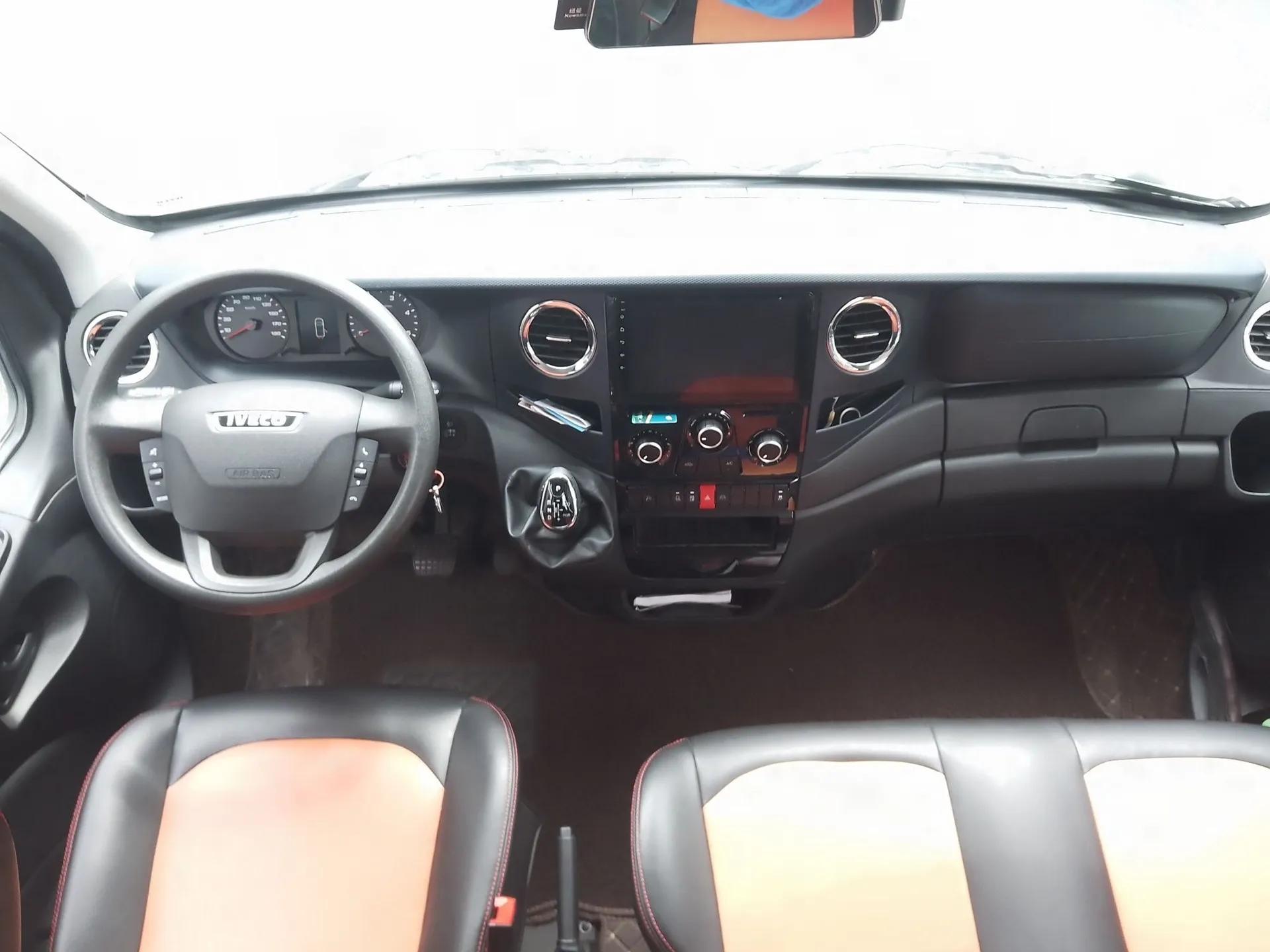 Iveco Eurocargo 2021 3.0T Automatic Chaorui Short Wheelbase High-Roof Side-Sliding Door F1C — миниатюра 18
