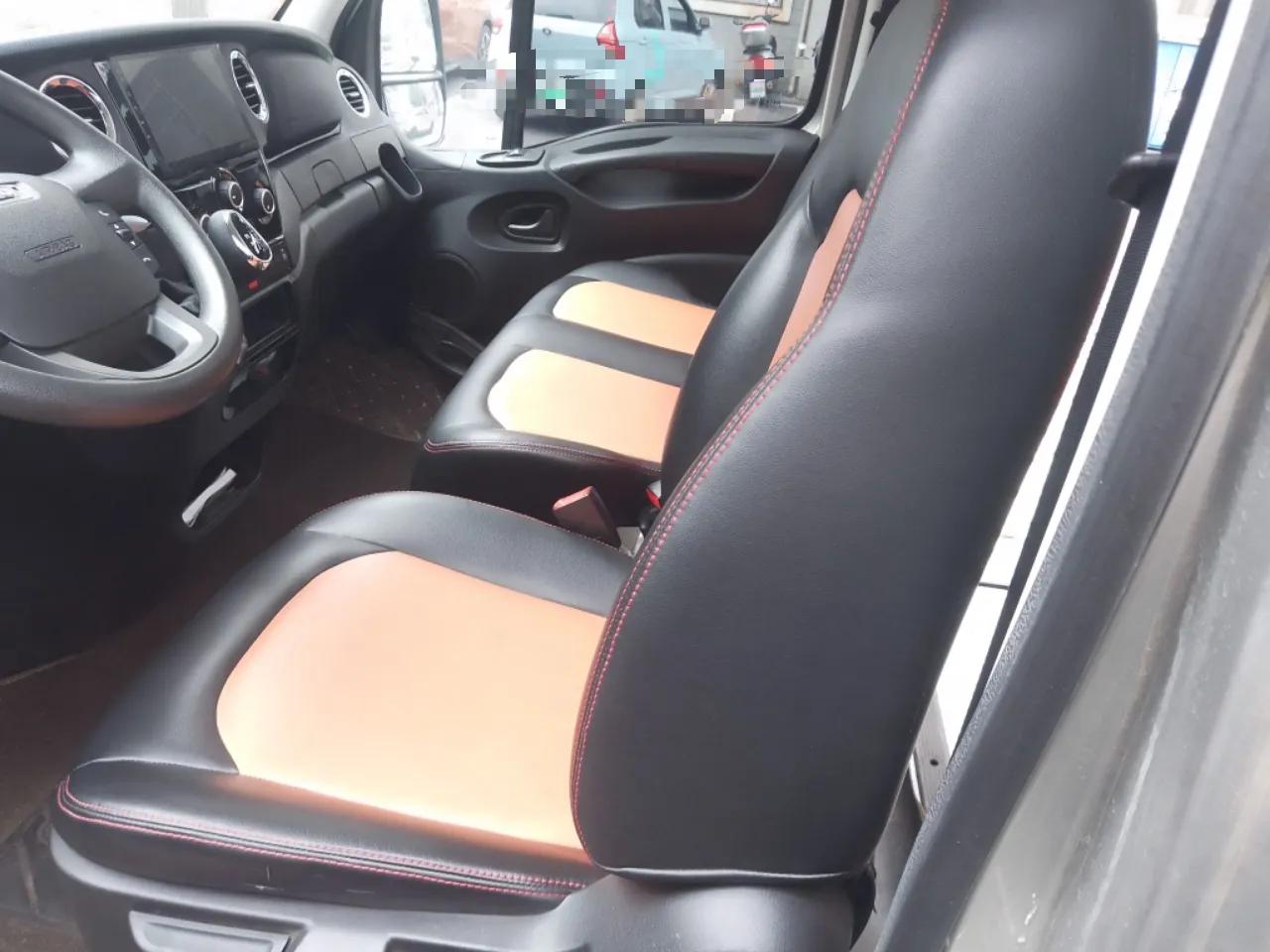 Iveco Eurocargo 2021 3.0T Automatic Chaorui Short Wheelbase High-Roof Side-Sliding Door F1C — миниатюра 19