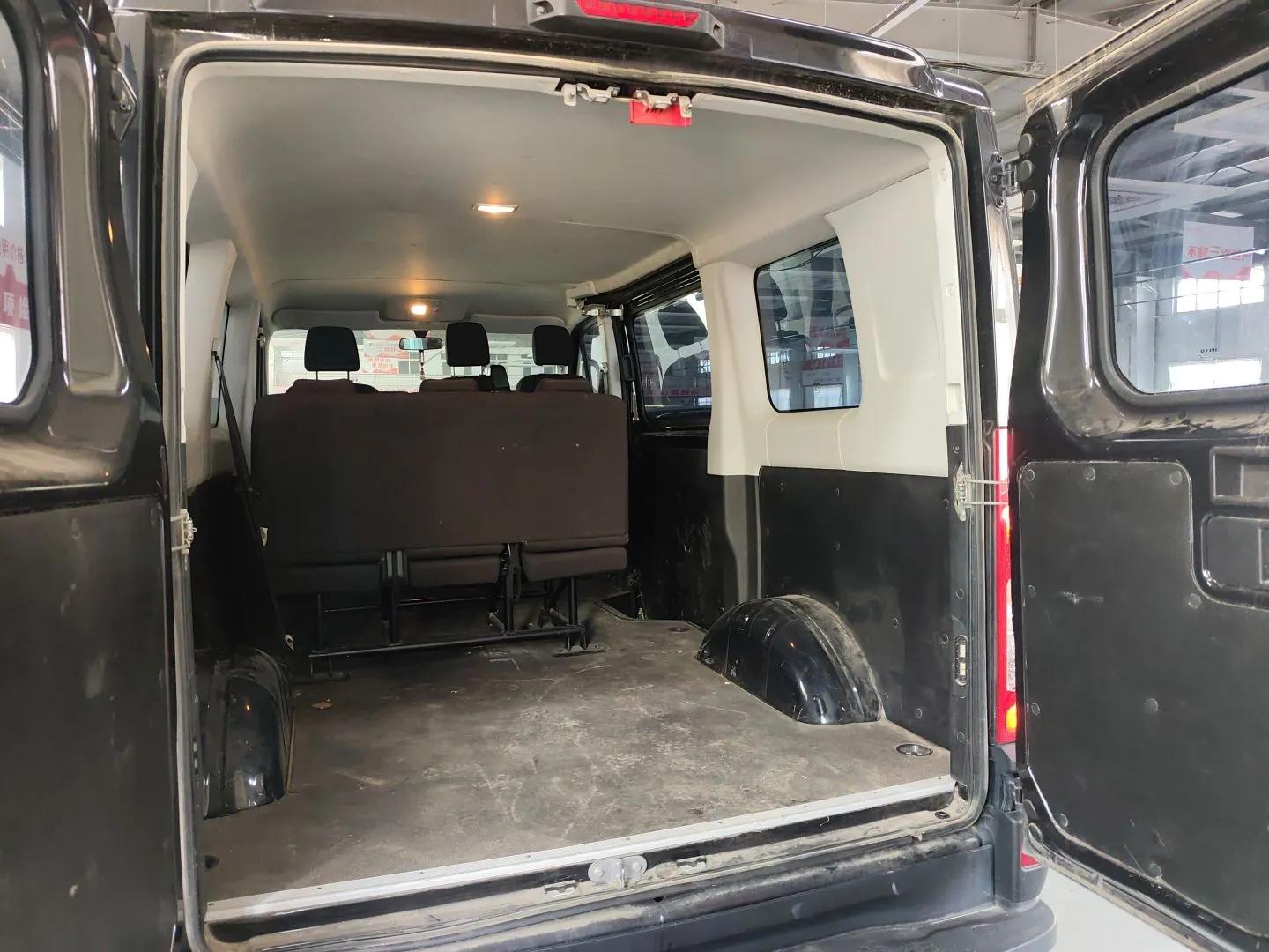 Iveco Eurocargo 2021 2.0T Manual Super-Rui Short Wheelbase Low-Roof Side-Hinged Door F1A — миниатюра 22