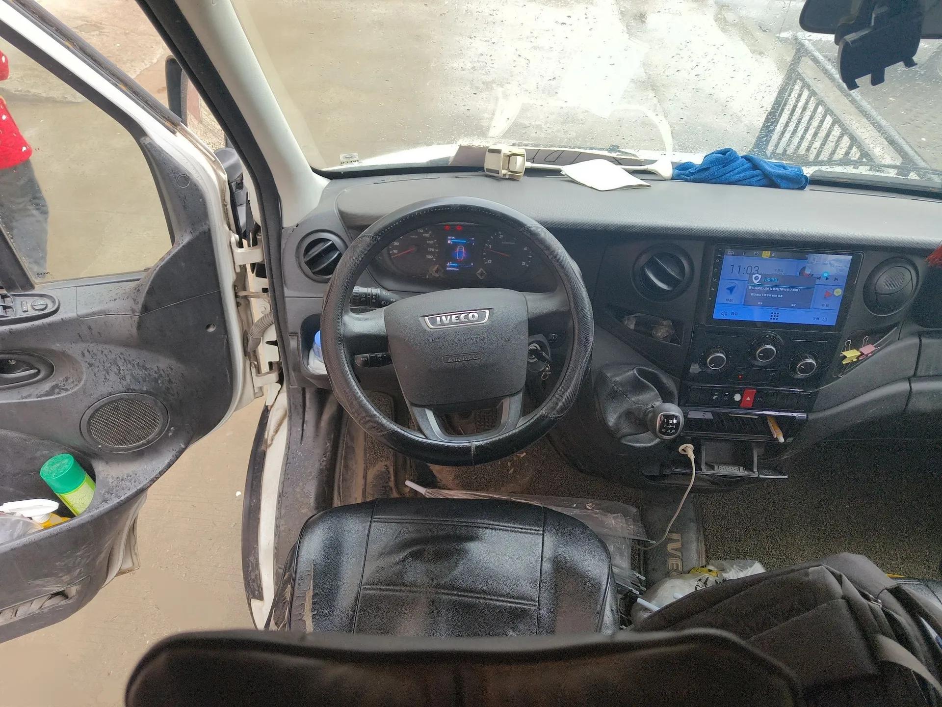 Iveco Eurocargo 2020 2.3T Manual Super Rui Short Wheelbase Low-Roof High-Power F1A — миниатюра 11