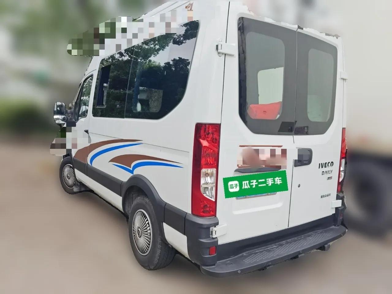 Iveco Eurocargo 2020 2.3T Manual Super-Rui Short Wheelbase High Roof High-Performance F1A — миниатюра 4