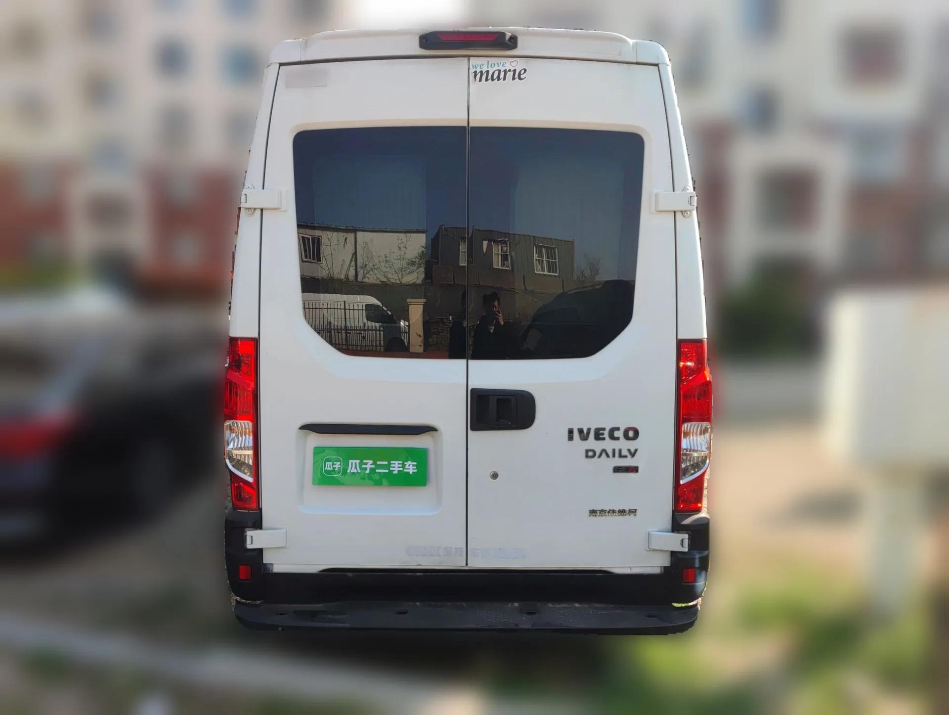 Iveco Eurocargo 2018 2.3T Long Wheelbase Short Overhang Multi-Purpose Vehicle with Side Sliding Door F1A — миниатюра 5