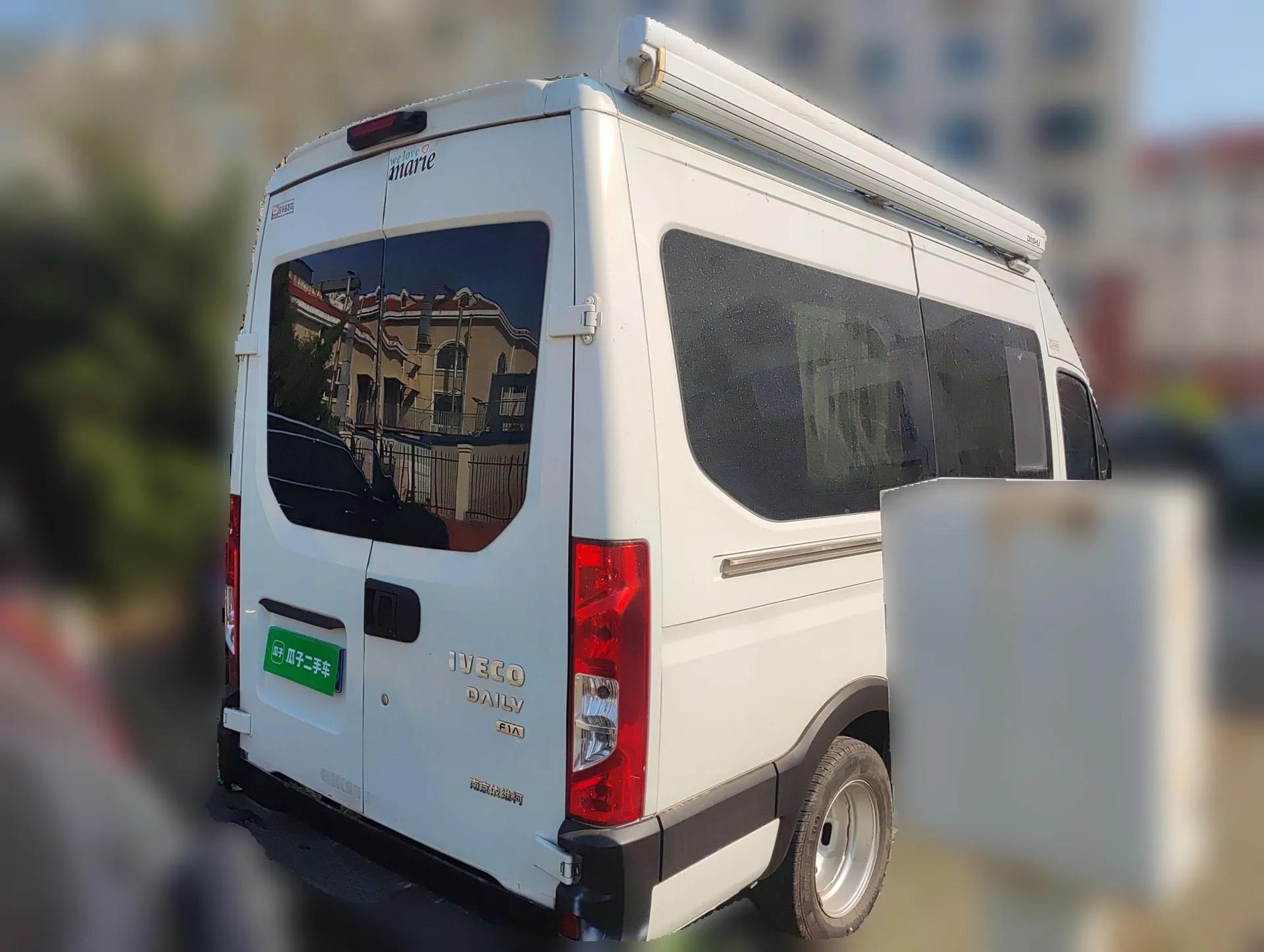Iveco Eurocargo 2018 2.3T Long Wheelbase Short Overhang Multi-Purpose Vehicle with Side Sliding Door F1A — миниатюра 6