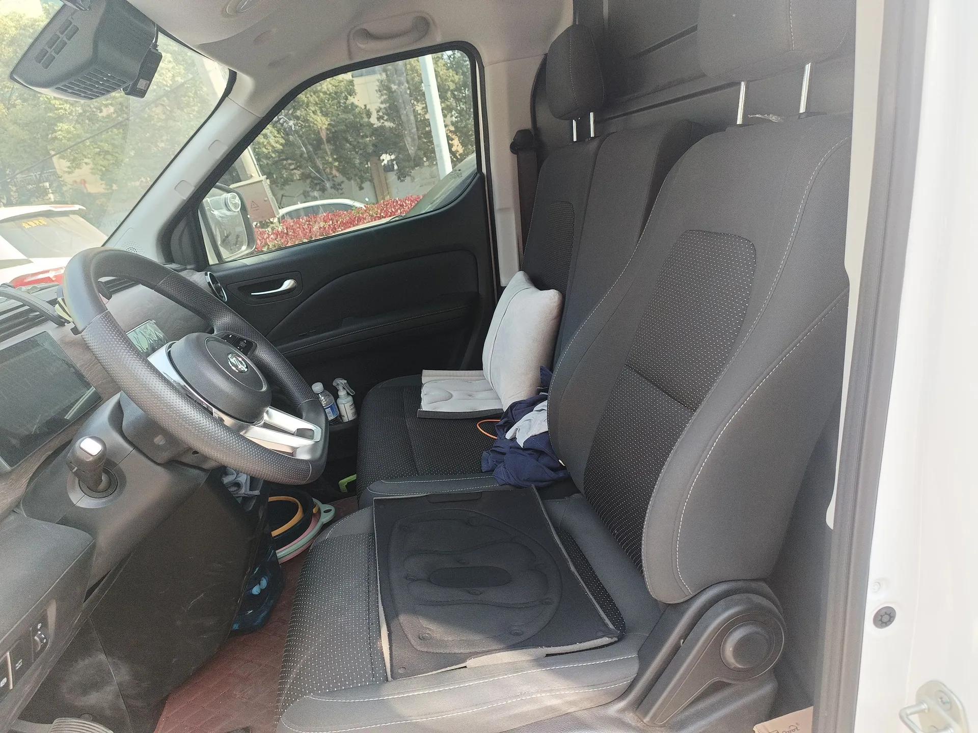 Ruichi EC75 2025 Intelligent Driving Ultra-Charging Version Pioneer II Type 50.1 kWh — миниатюра 16