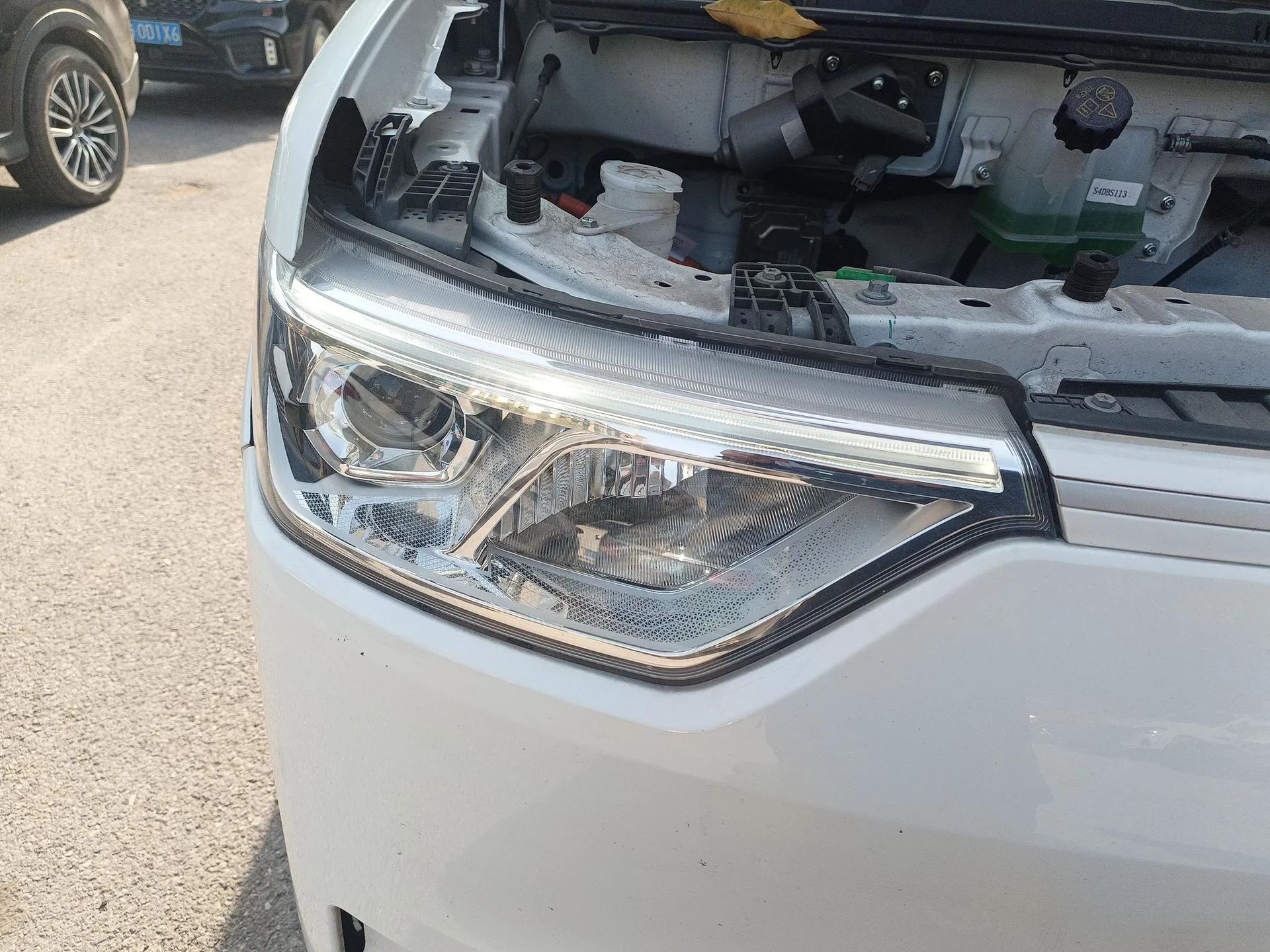 Ruichi EC75 2025 Intelligent Driving Ultra-Charging Version Pioneer II Type 50.1 kWh — миниатюра 7