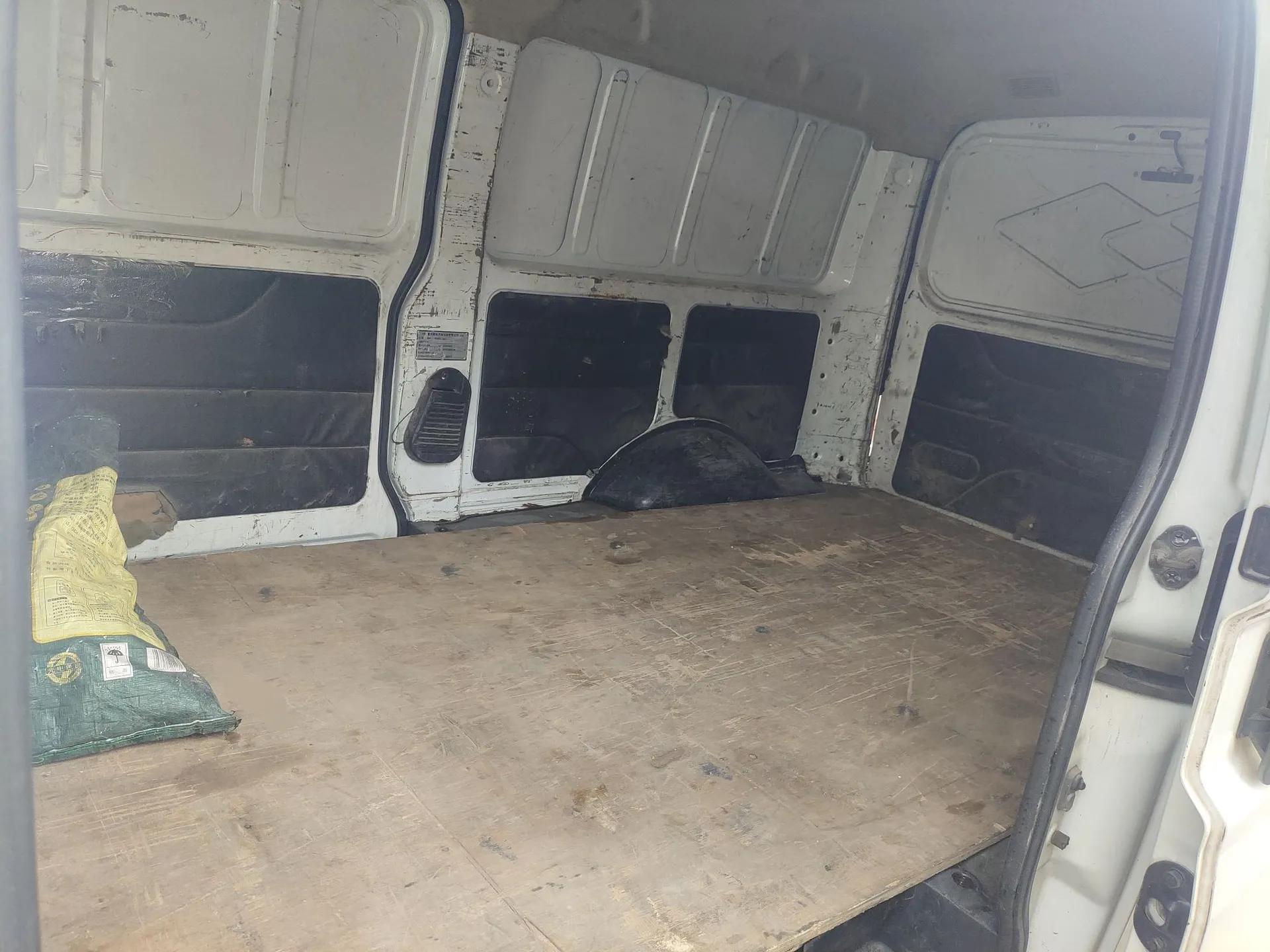 Ruichi EC35 2021 EC35 II Standard Edition 38.64 kWh — миниатюра 18