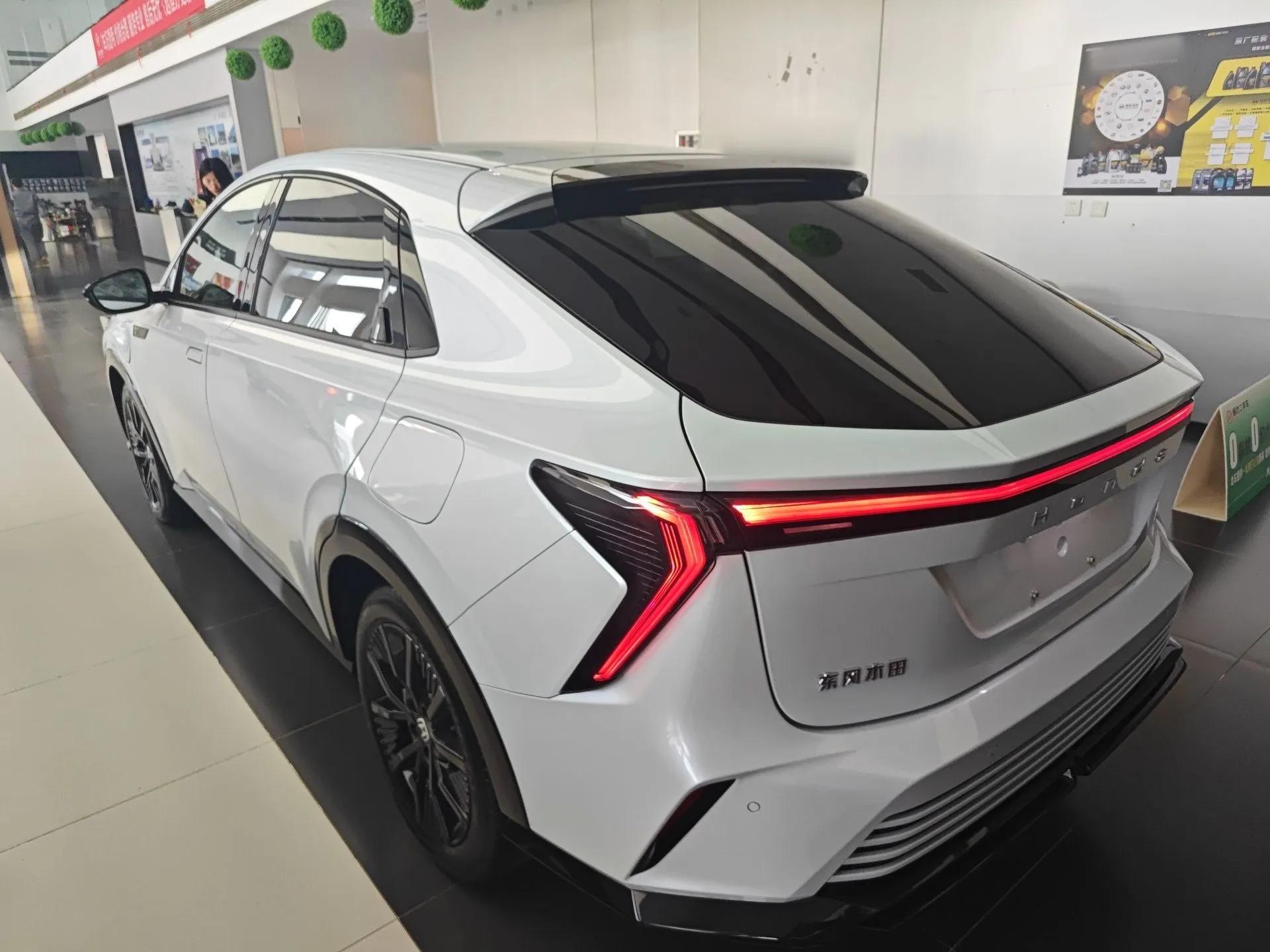 Honda e:NS2 2024 Ignite Edition — миниатюра 4