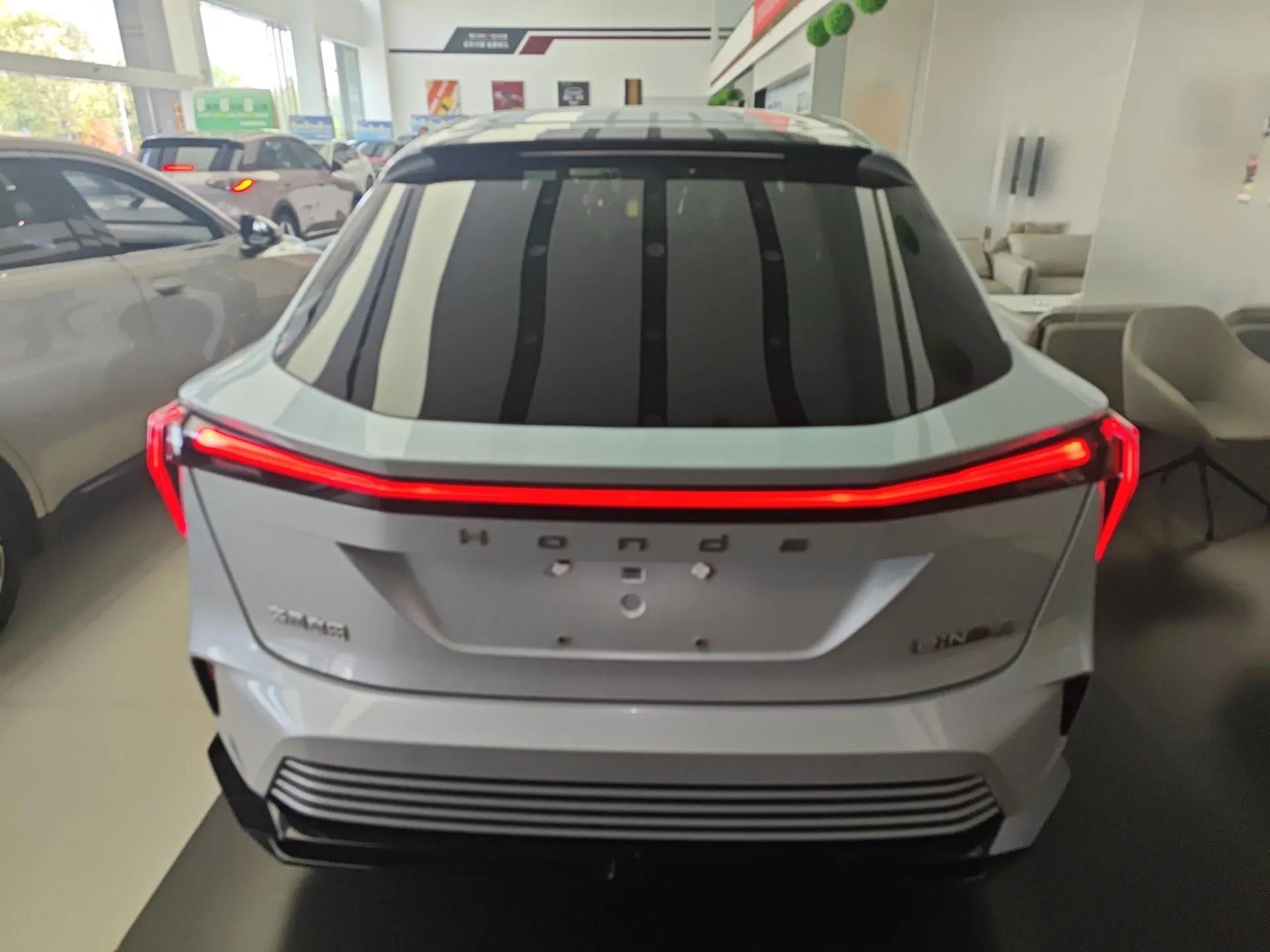 Honda e:NS2 2024 Ignite Edition — миниатюра 5