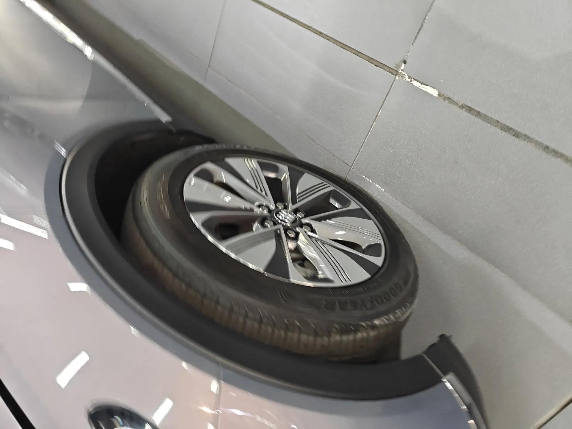 Buick E4 2023 Smart Edition — миниатюра 8