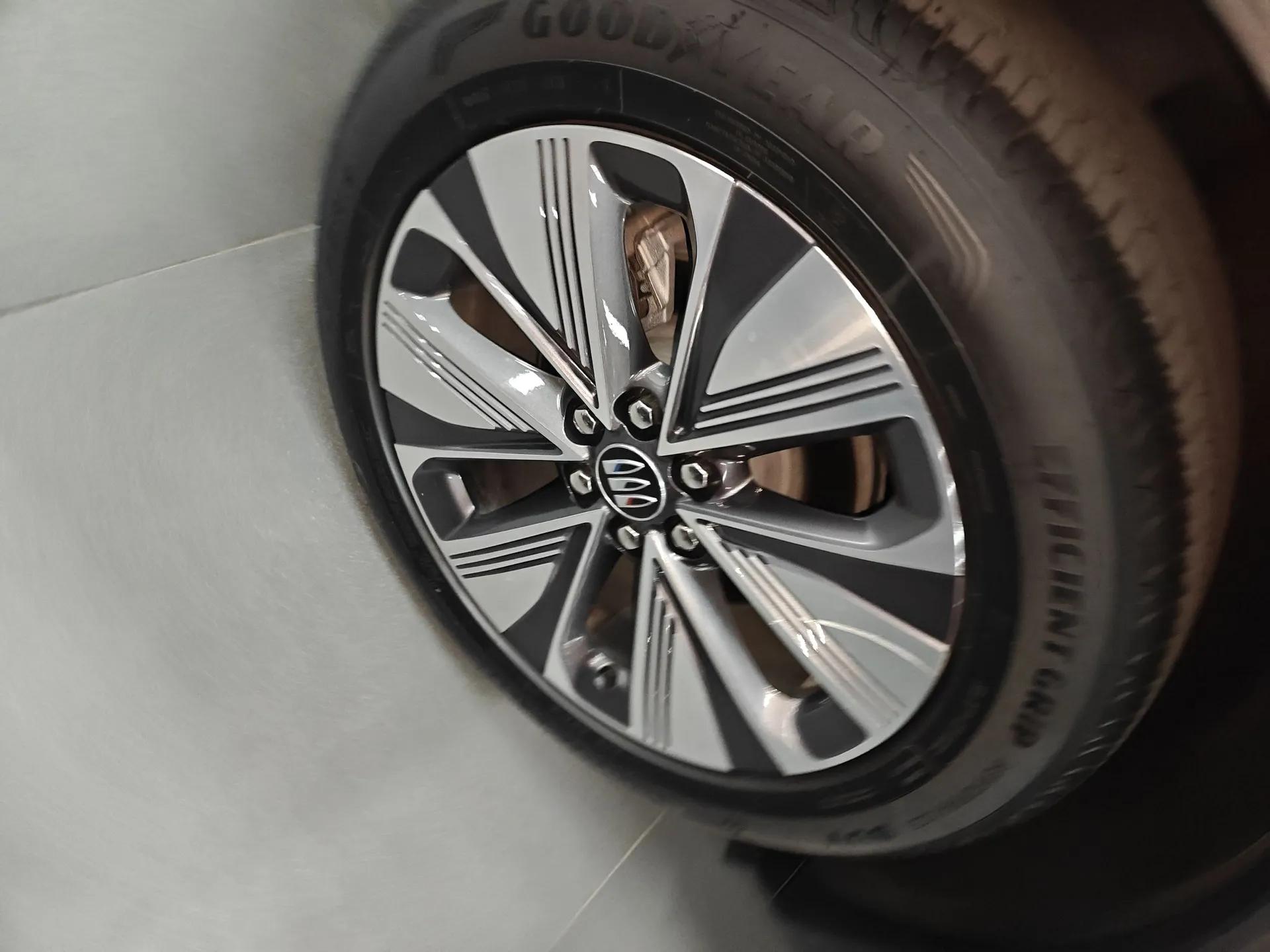 Buick E4 2023 Smart Edition — миниатюра 10