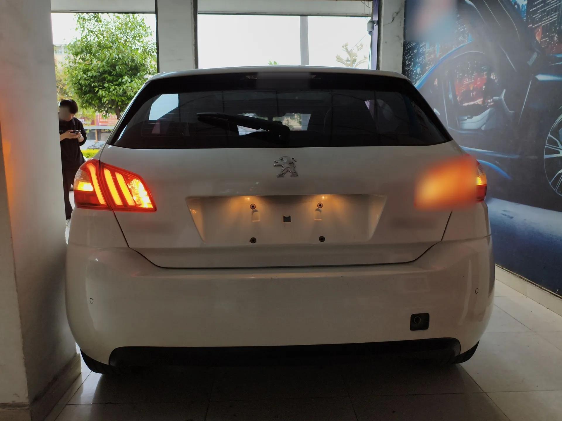 Peugeot 308S 2015 1.2T Automatic Jingchi Edition — миниатюра 3