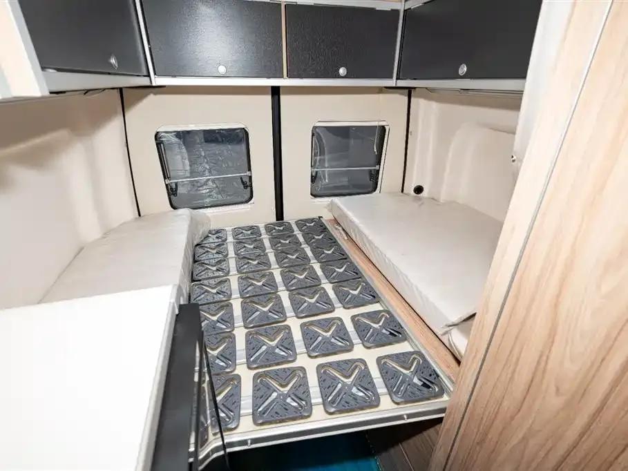 2023 Sprinter Motorhome 2.0L Automatic — миниатюра 14