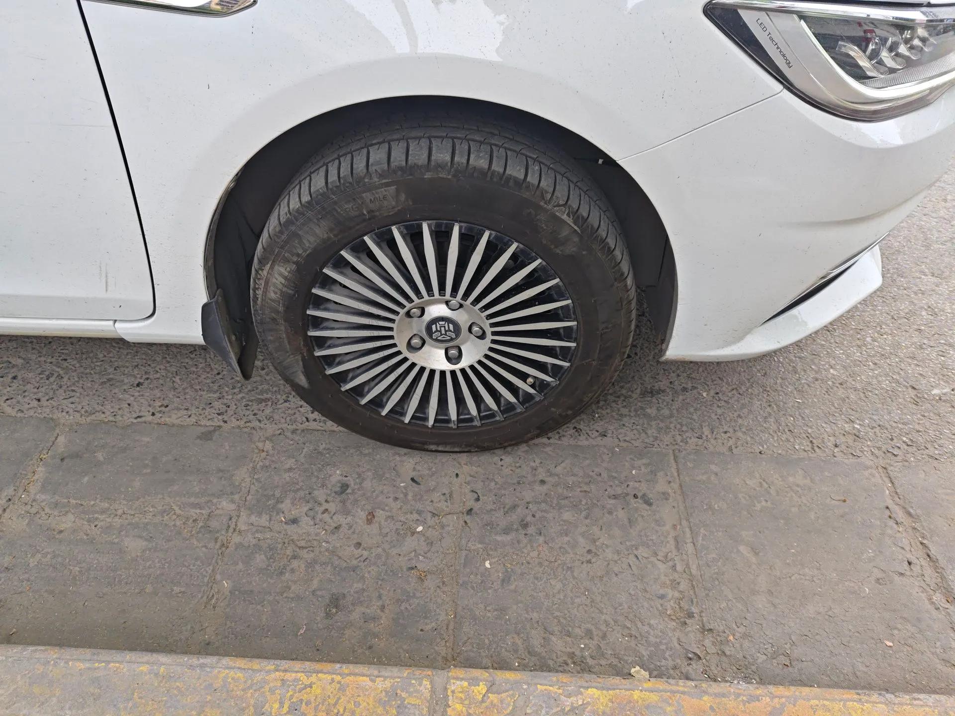 BYD Qin 2019 1.5L Automatic Prestige Model — миниатюра 8