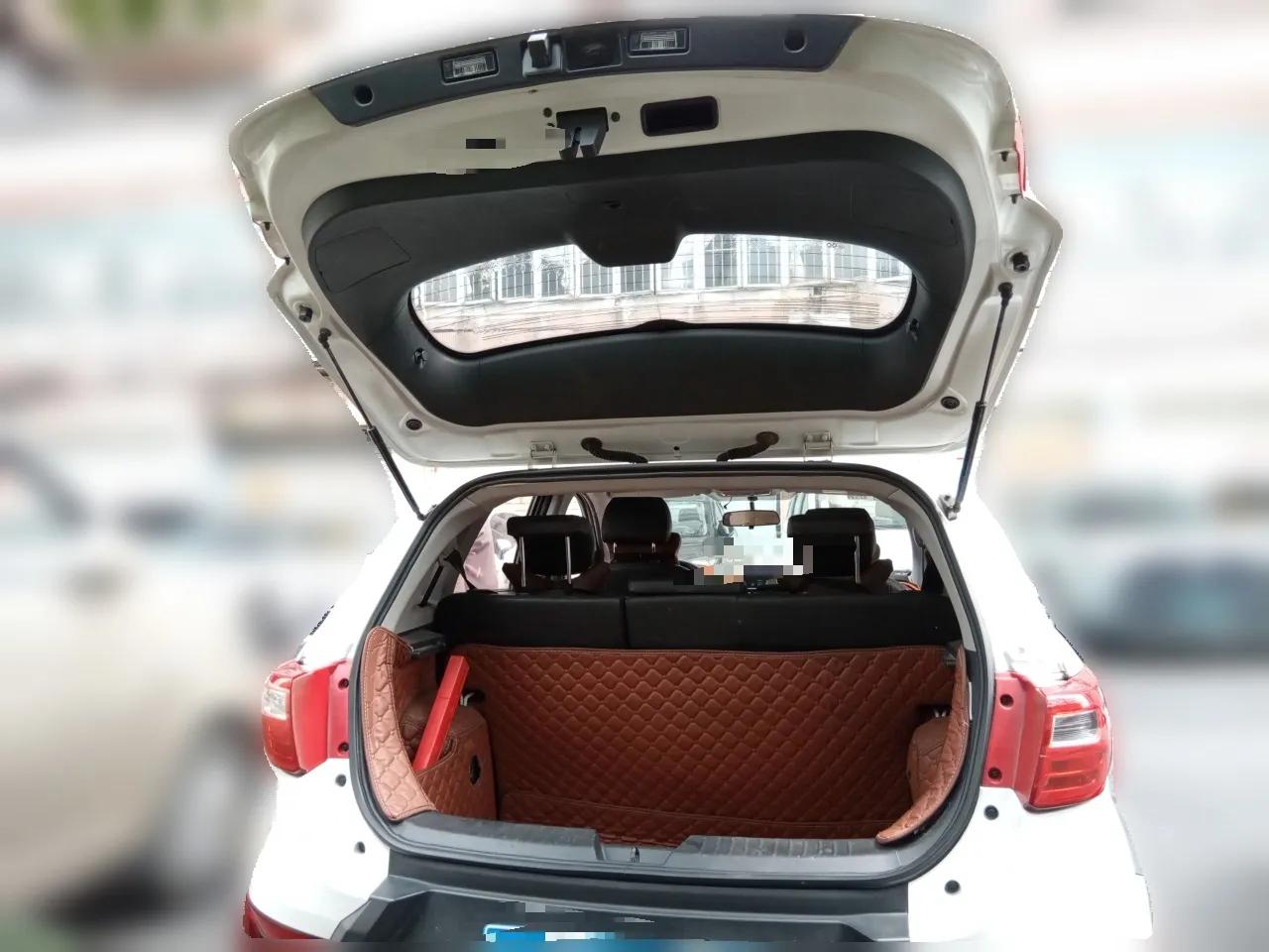 BAIC Senova X25 2015 1.5L Manual Elite Edition — миниатюра 20