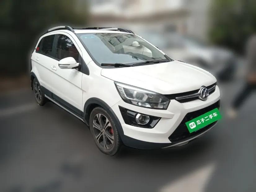 BAIC Senova X25 2015 1.5L Manual Elite Edition — миниатюра 3