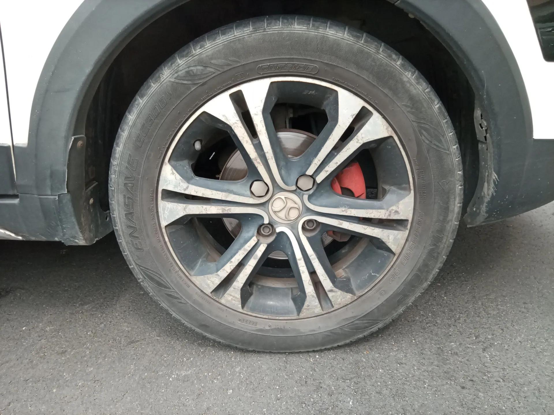 BAIC Senova X25 2015 1.5L Manual Elite Edition — миниатюра 8