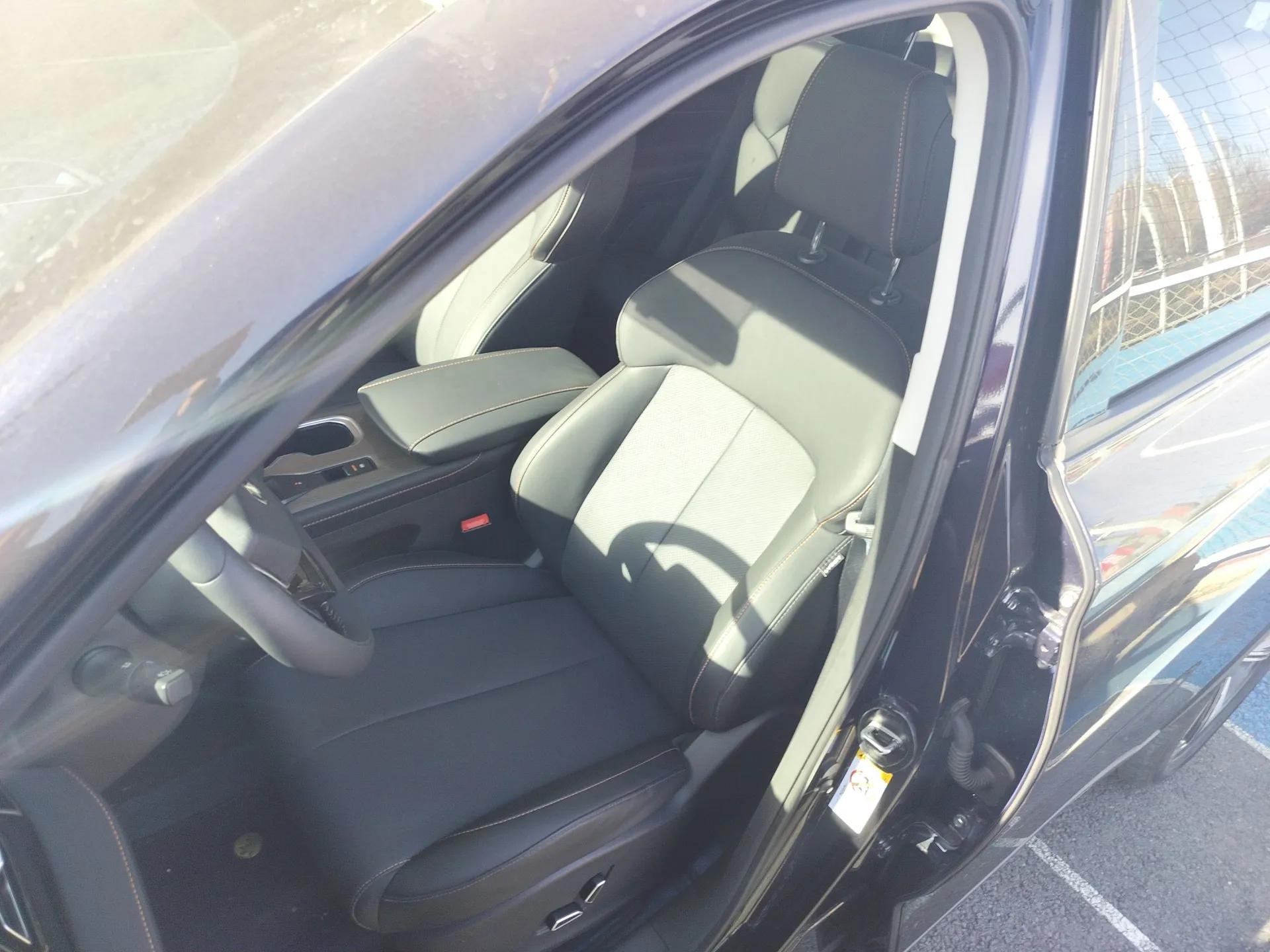 CHANGAN X7 PLUS 2024 1.5T Automatic Luxury Edition 5 Seats — миниатюра 17
