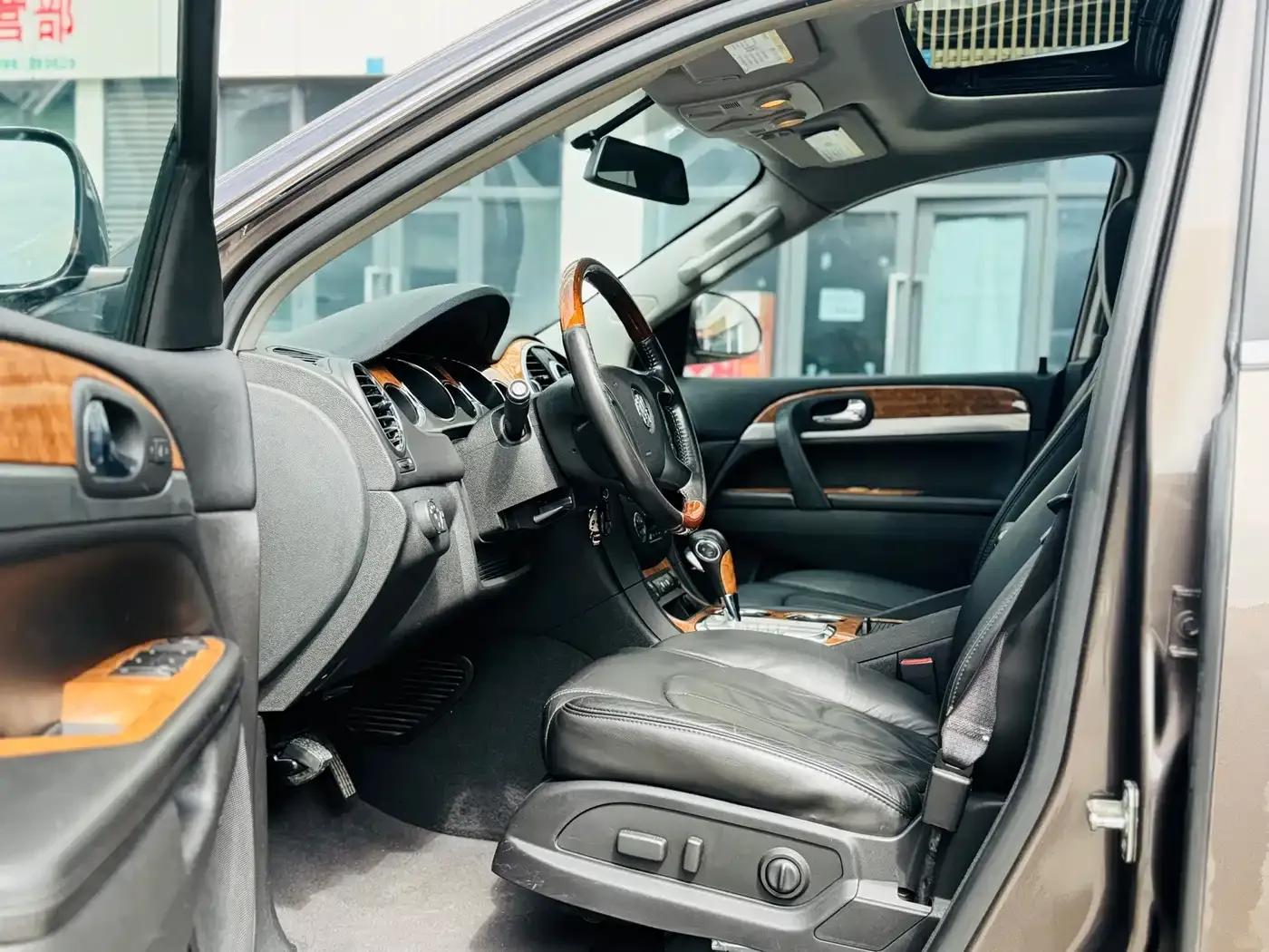 Enclave 2010 3.6L Elite Edition — миниатюра 11