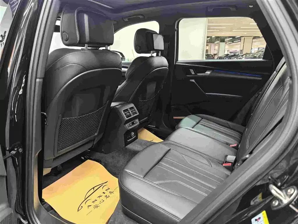 Audi Q5L 2025 45th Anniversary Edition 45 TFSI Luxury Dynamic — миниатюра 16