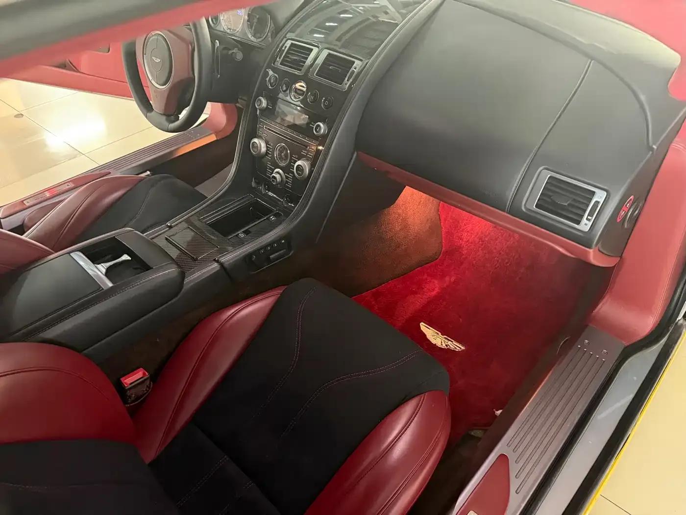 Aston Martin DB9 2007 6.0L Manual Coupe — миниатюра 6