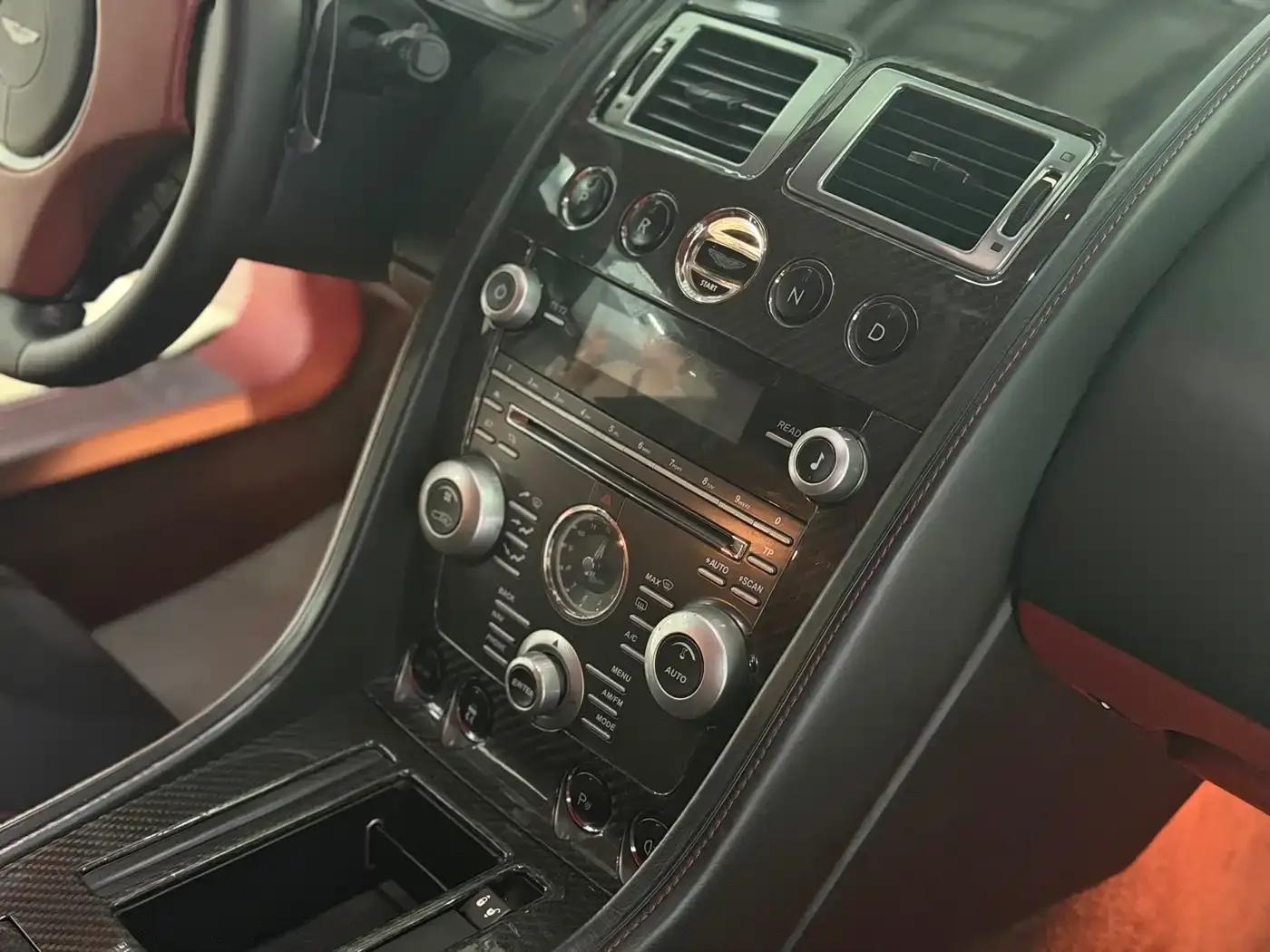 Aston Martin DB9 2007 6.0L Manual Coupe — миниатюра 7