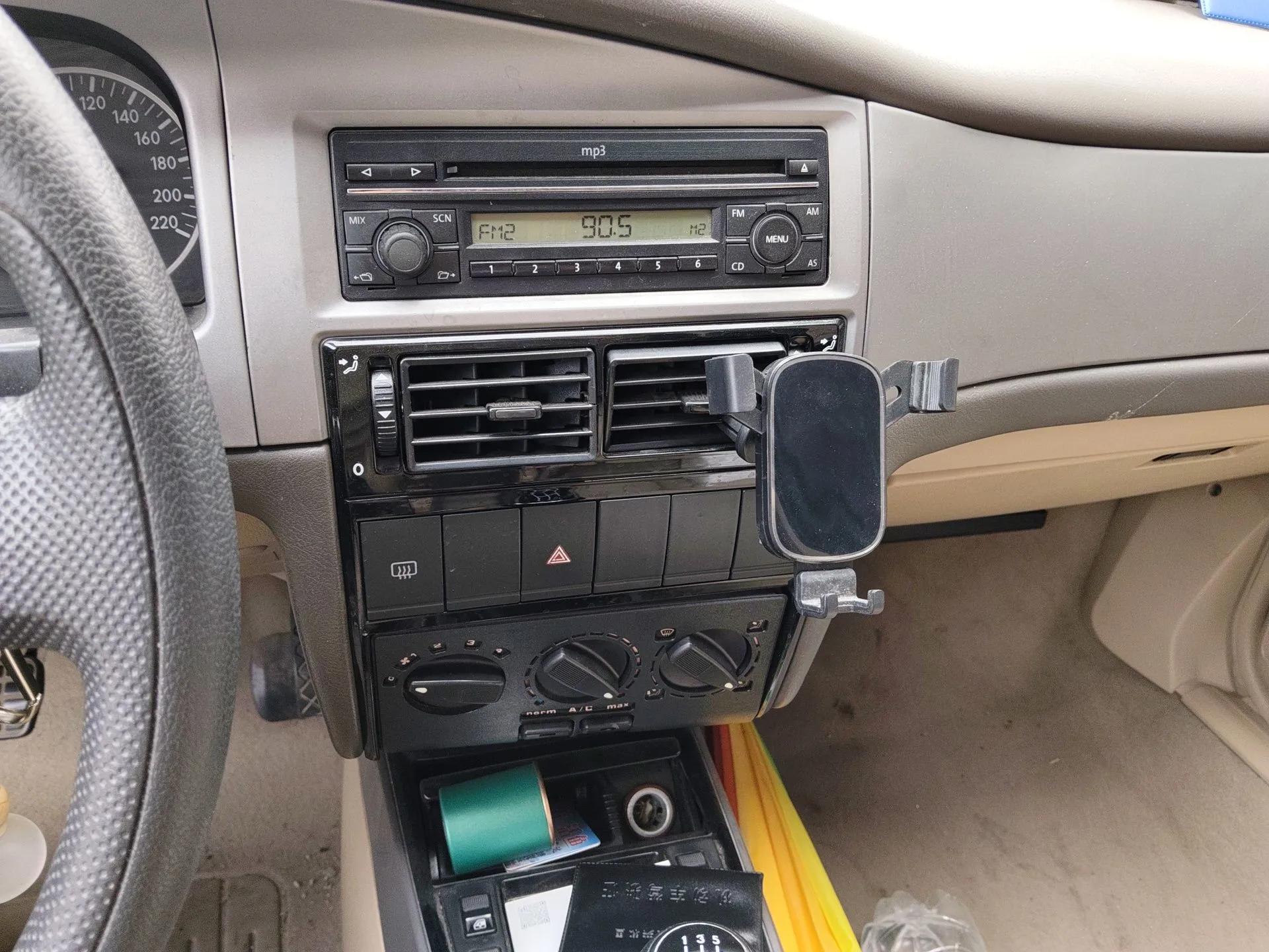 Volkswagen Santana Vista 2008 1.8L Manual Sishang Model — миниатюра 14