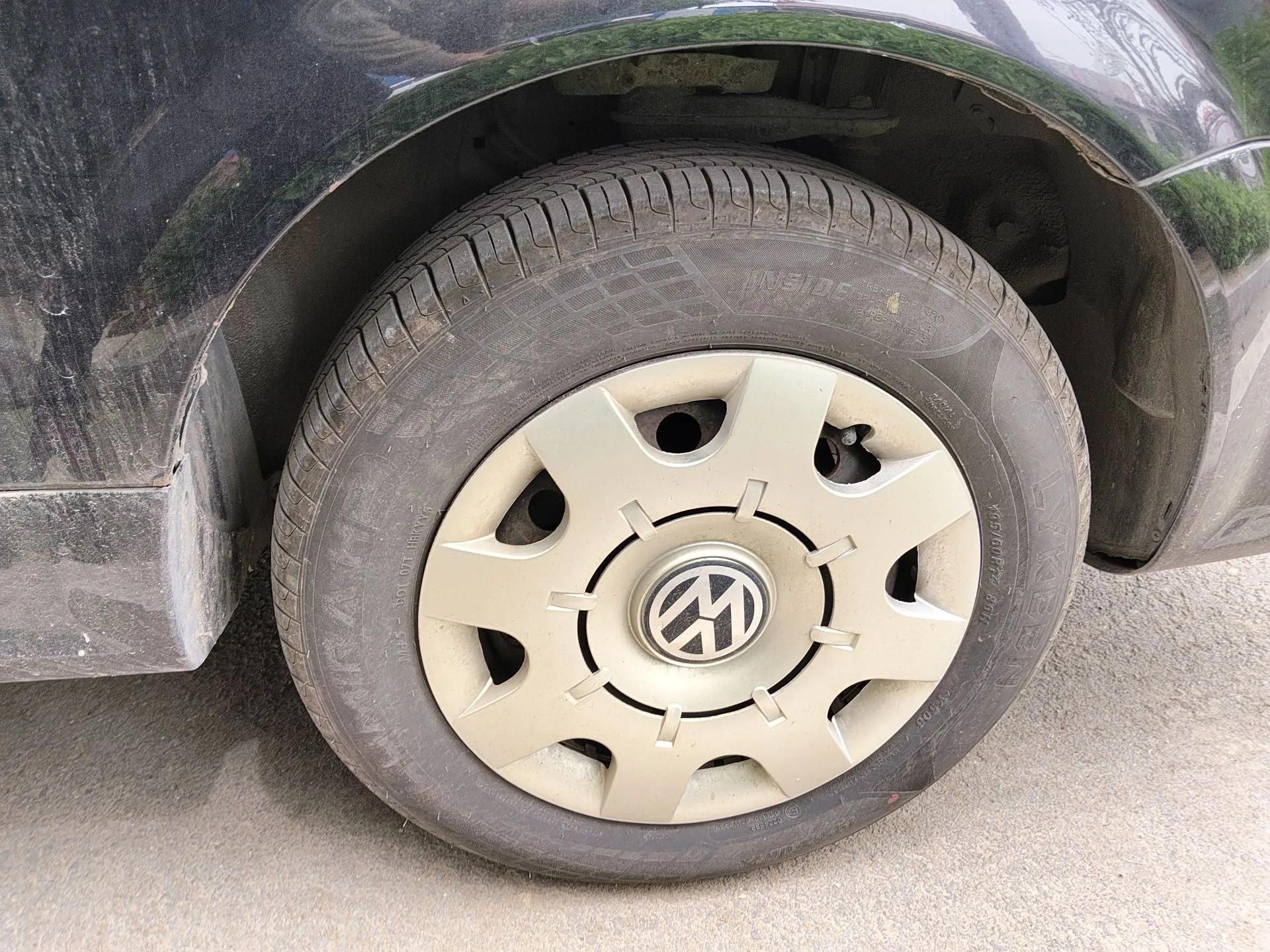 Volkswagen Santana Vista 2008 1.8L Manual Sishang Model — миниатюра 8