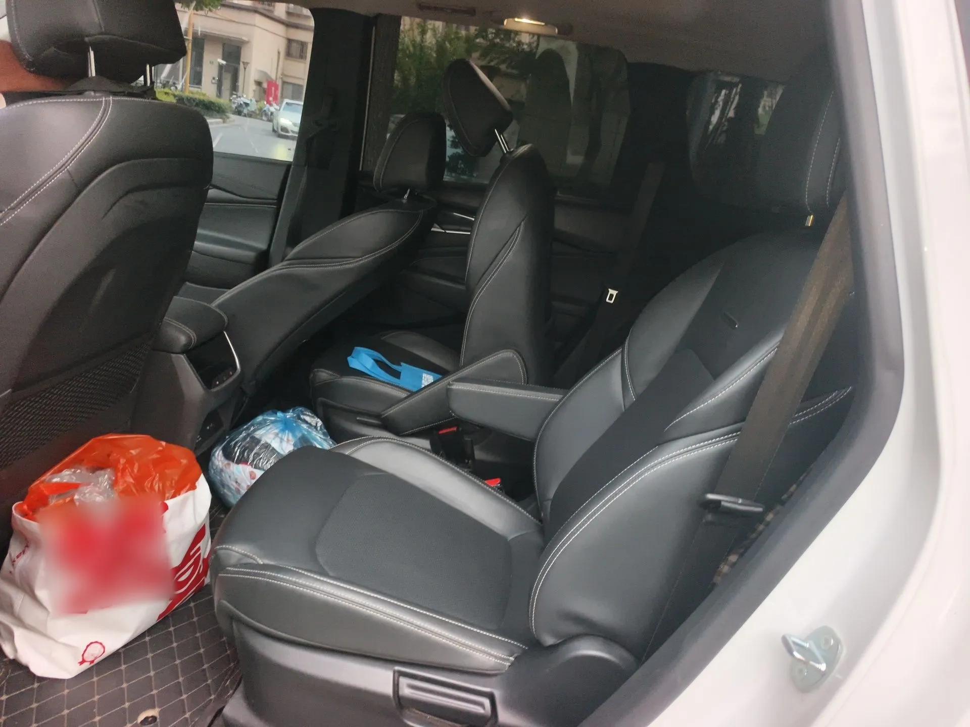 SAIC MAXUS EUNIQ 5 2020 1.3T PLUG-IN Luxury Edition — миниатюра 18