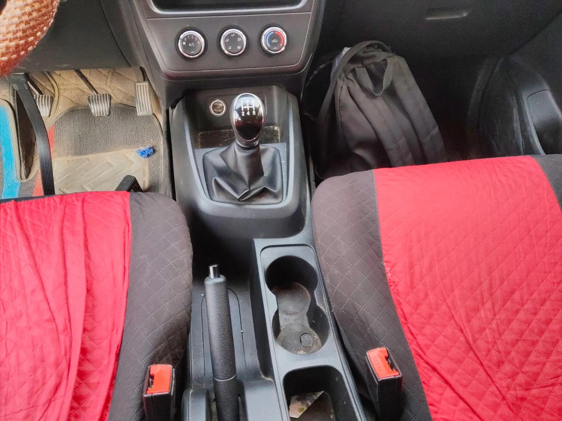 Dongfeng Fengon 380 2022 1.5L Standard Edition 7-Seater Passenger Vehicle — миниатюра 17