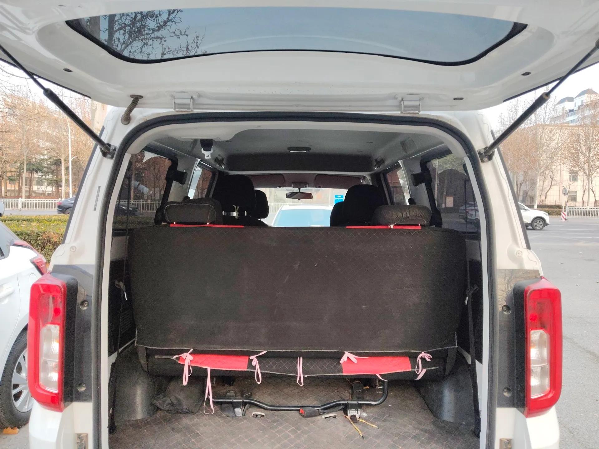 Dongfeng Fengon 380 2022 1.5L Standard Edition 7-Seater Passenger Vehicle — миниатюра 22