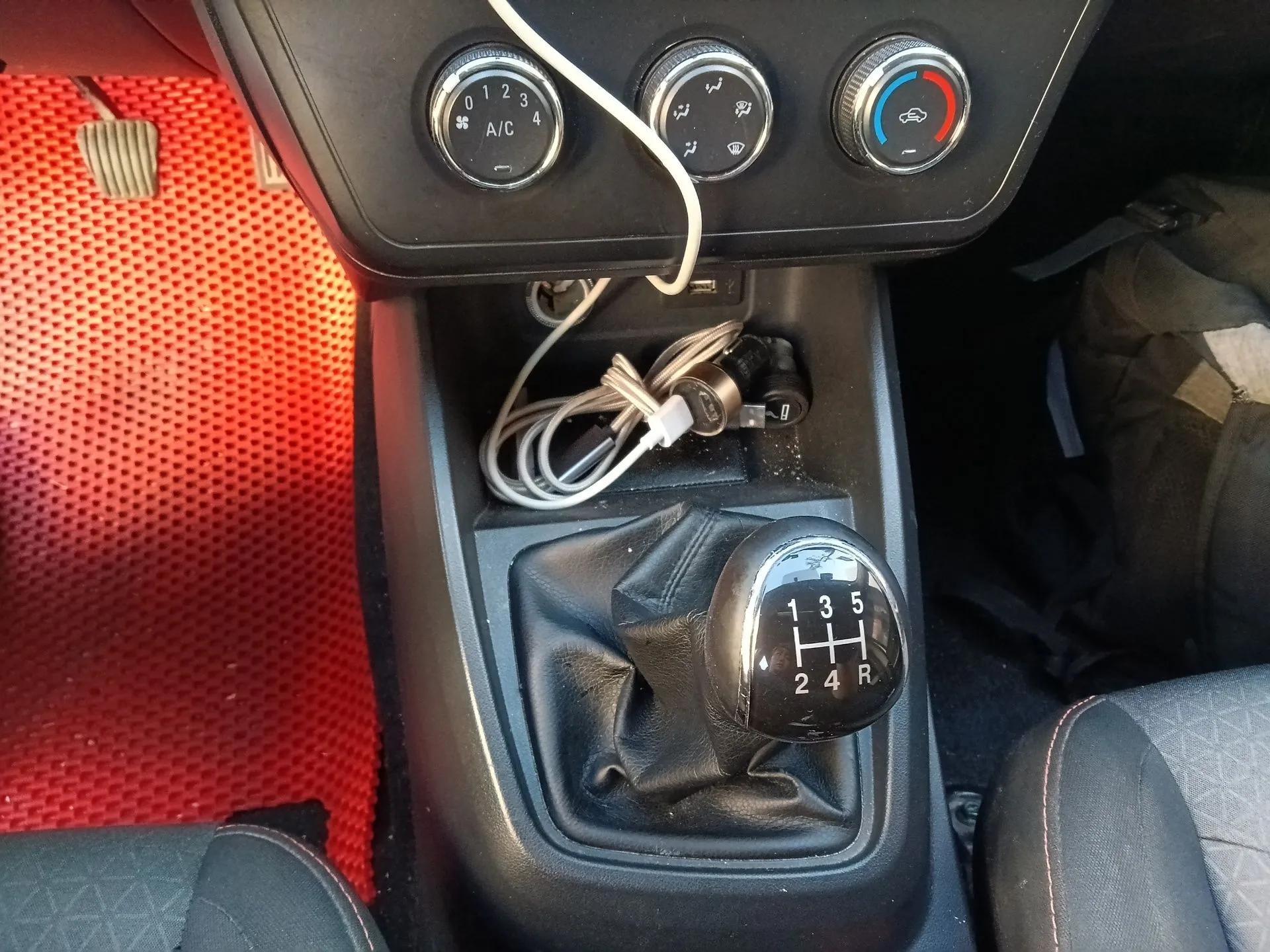 Dongfeng Fengon 380 2022 1.5L Comfort-Class Passenger Vehicle (Steel Spring) with 7 Seats — миниатюра 15