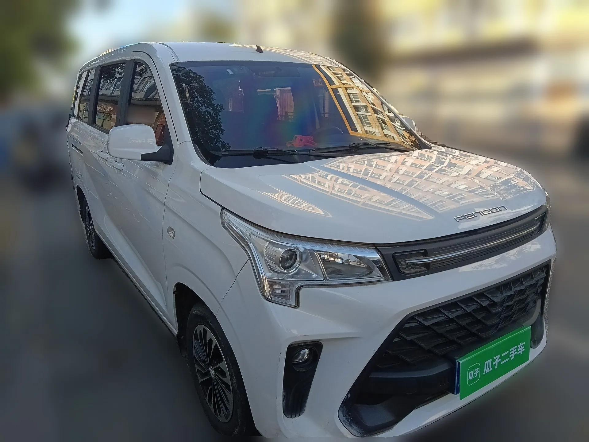 Dongfeng Fengon 380 2022 1.5L Comfort-Class Passenger Vehicle (Steel Spring) with 7 Seats — миниатюра 3