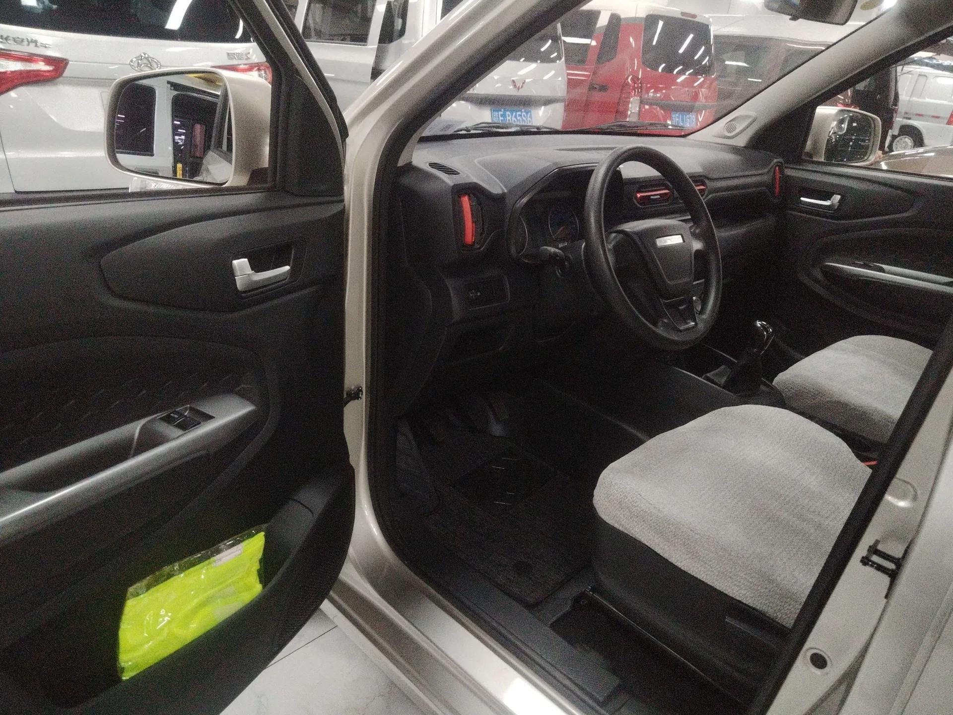 Dongfeng Fengon 380 2022 1.5L Standard Edition 7-Seater Passenger Vehicle — миниатюра 18