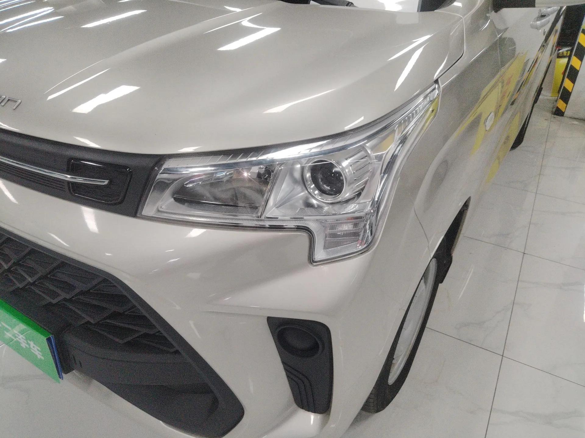 Dongfeng Fengon 380 2022 1.5L Standard Edition 7-Seater Passenger Vehicle — миниатюра 5