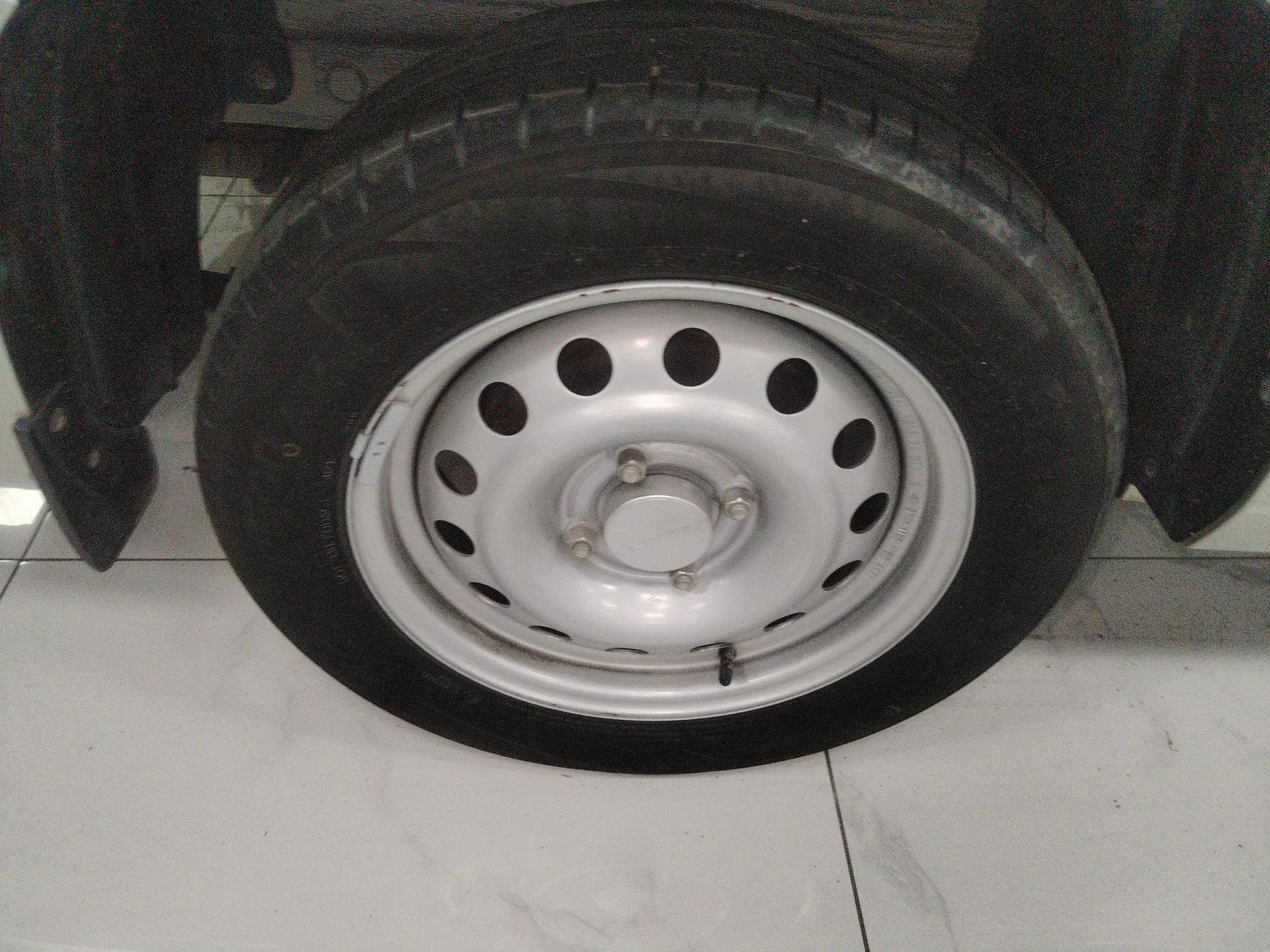 Dongfeng Fengon 380 2022 1.5L Standard Edition 7-Seater Passenger Vehicle — миниатюра 10
