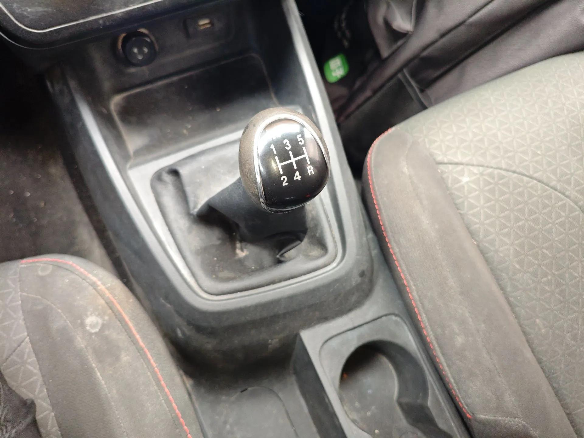 Dongfeng Fengon 380 2022 1.5L Comfort-Class Passenger Vehicle (Steel Spring) with 7 Seats — миниатюра 15