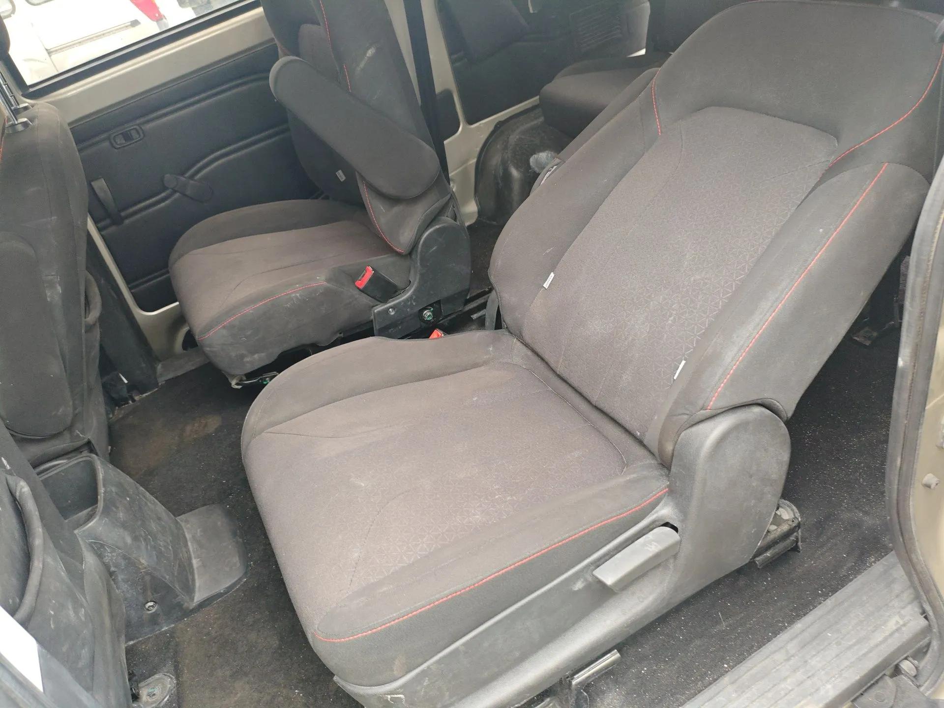 Dongfeng Fengon 380 2022 1.5L Comfort-Class Passenger Vehicle (Steel Spring) with 7 Seats — миниатюра 18