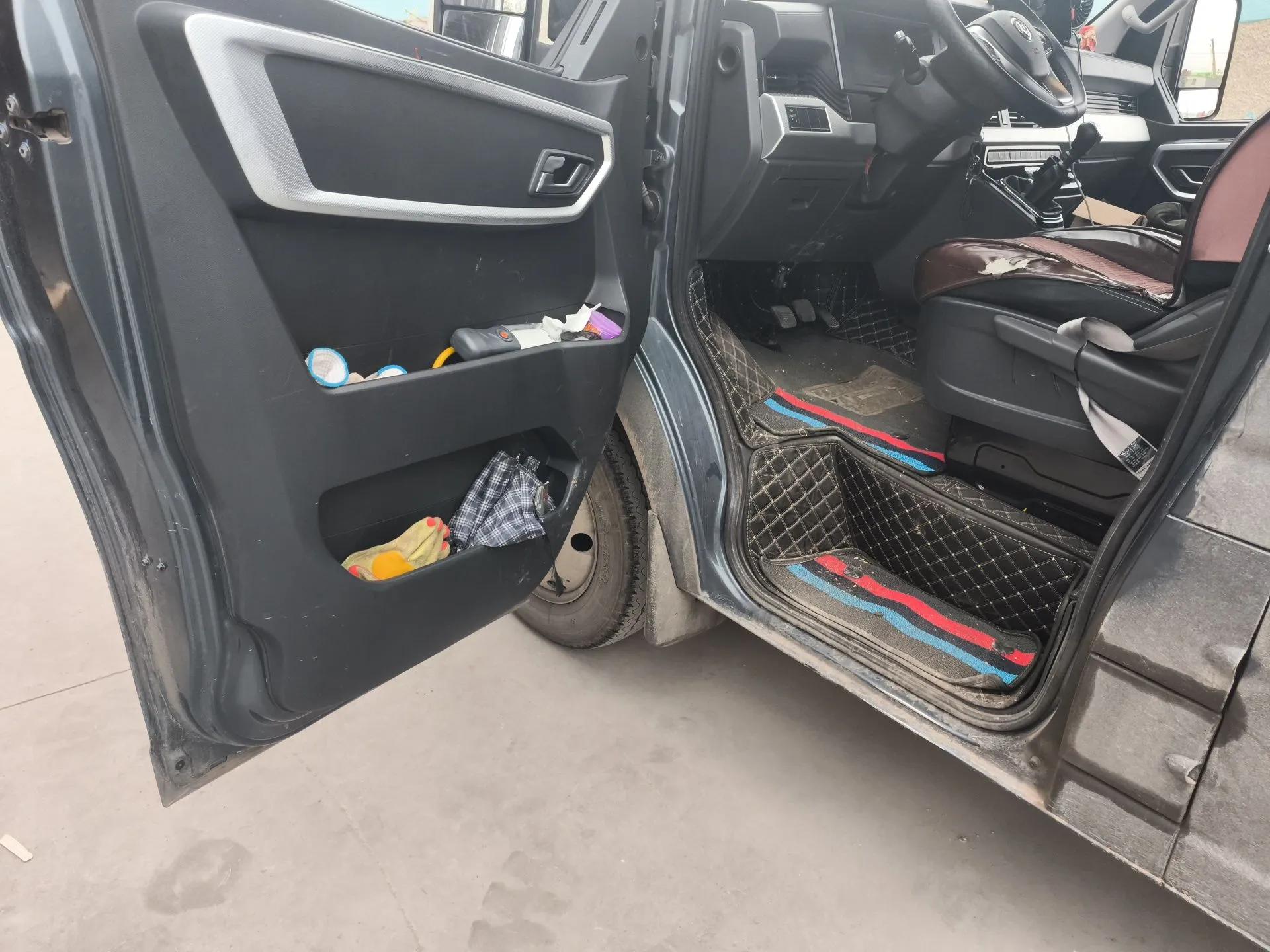 Dongfeng Yufeng 2023 V9+ 2.3T Manual Rear-Drive Dual Rear Tires Long Wheelbase High-Roof 3-Seater Cargo Van — миниатюра 17