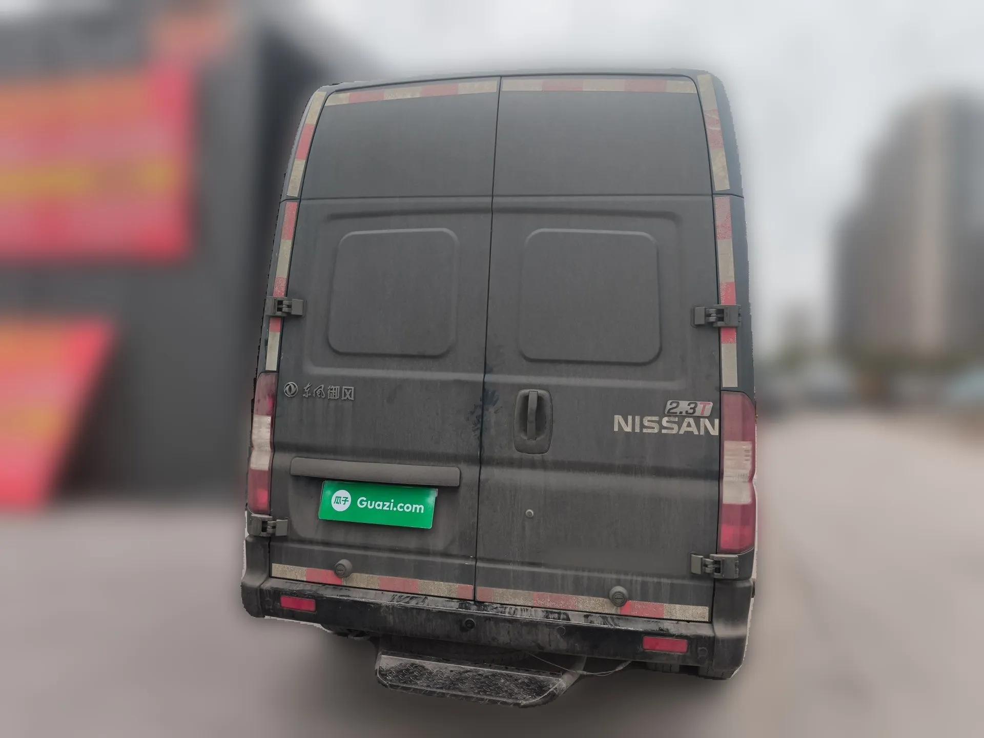 Dongfeng Yufeng 2023 V9+ 2.3T Manual Rear-Drive Dual Rear Tires Long Wheelbase High-Roof 3-Seater Cargo Van — миниатюра 5