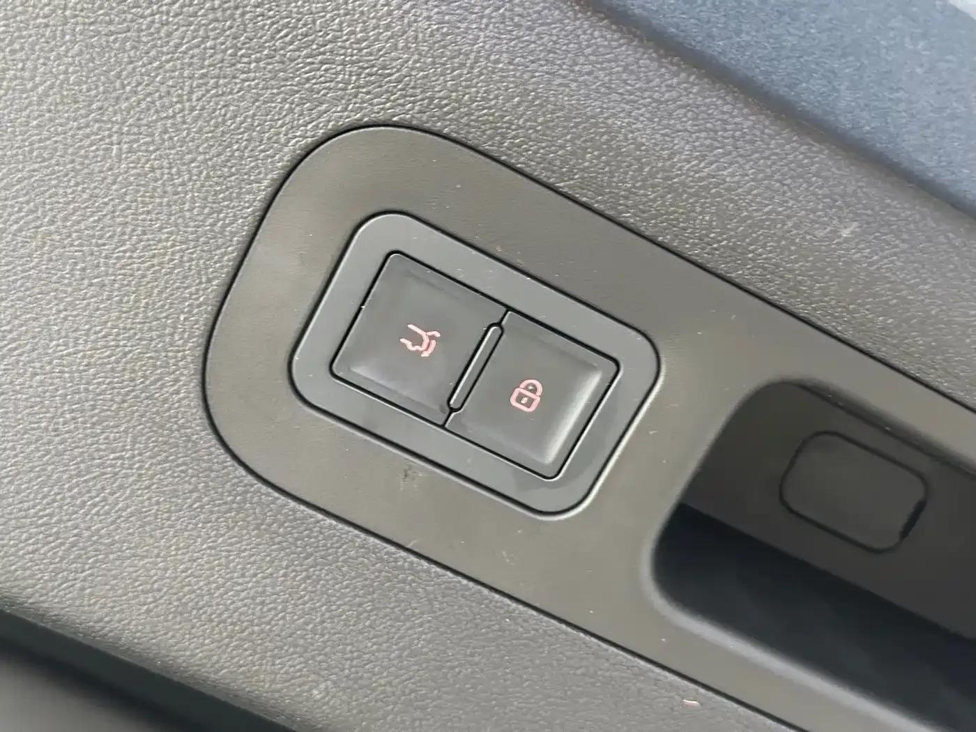 Hiace 07 DM-i 2025 Model 150 Navigator+ Edition — миниатюра 7