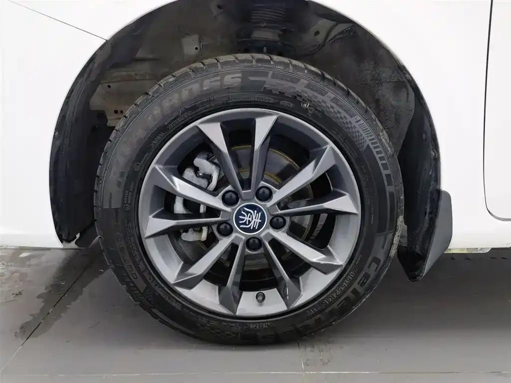 Qin 2019 1.5L Automatic Premium Edition — миниатюра 17