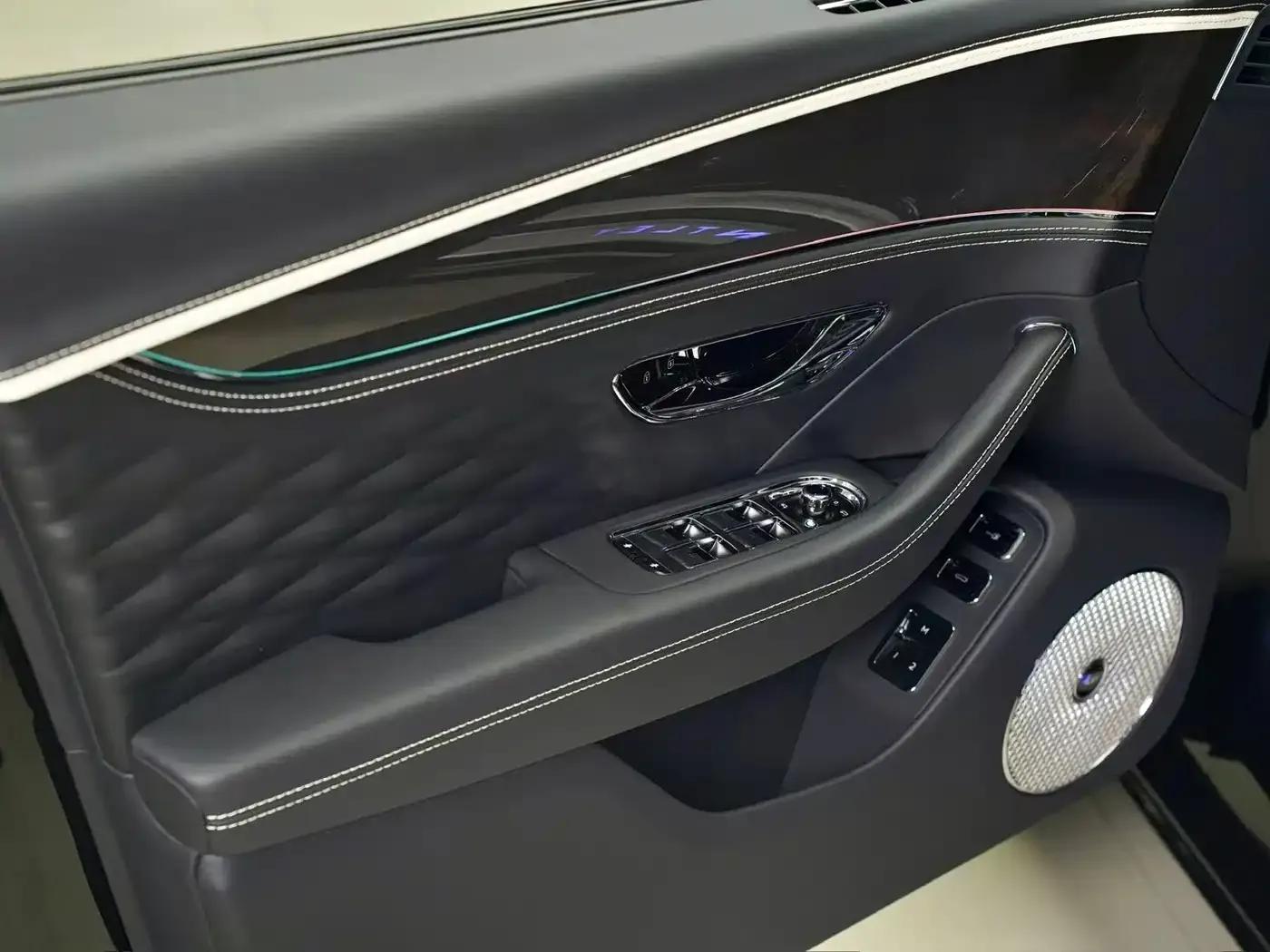 2022 Flying Spur Plug-in Hybrid 2.9T V6 — миниатюра 5