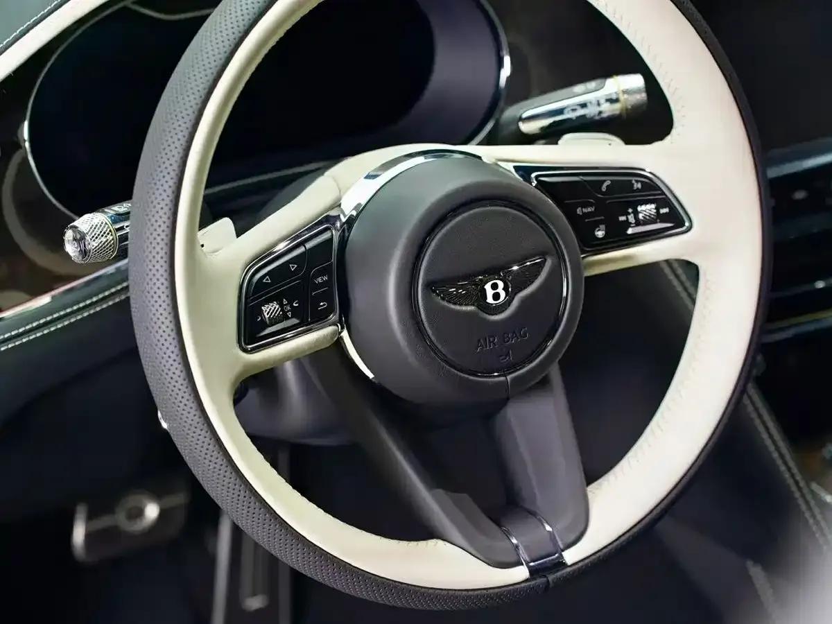 2022 Flying Spur Plug-in Hybrid 2.9T V6 — миниатюра 8