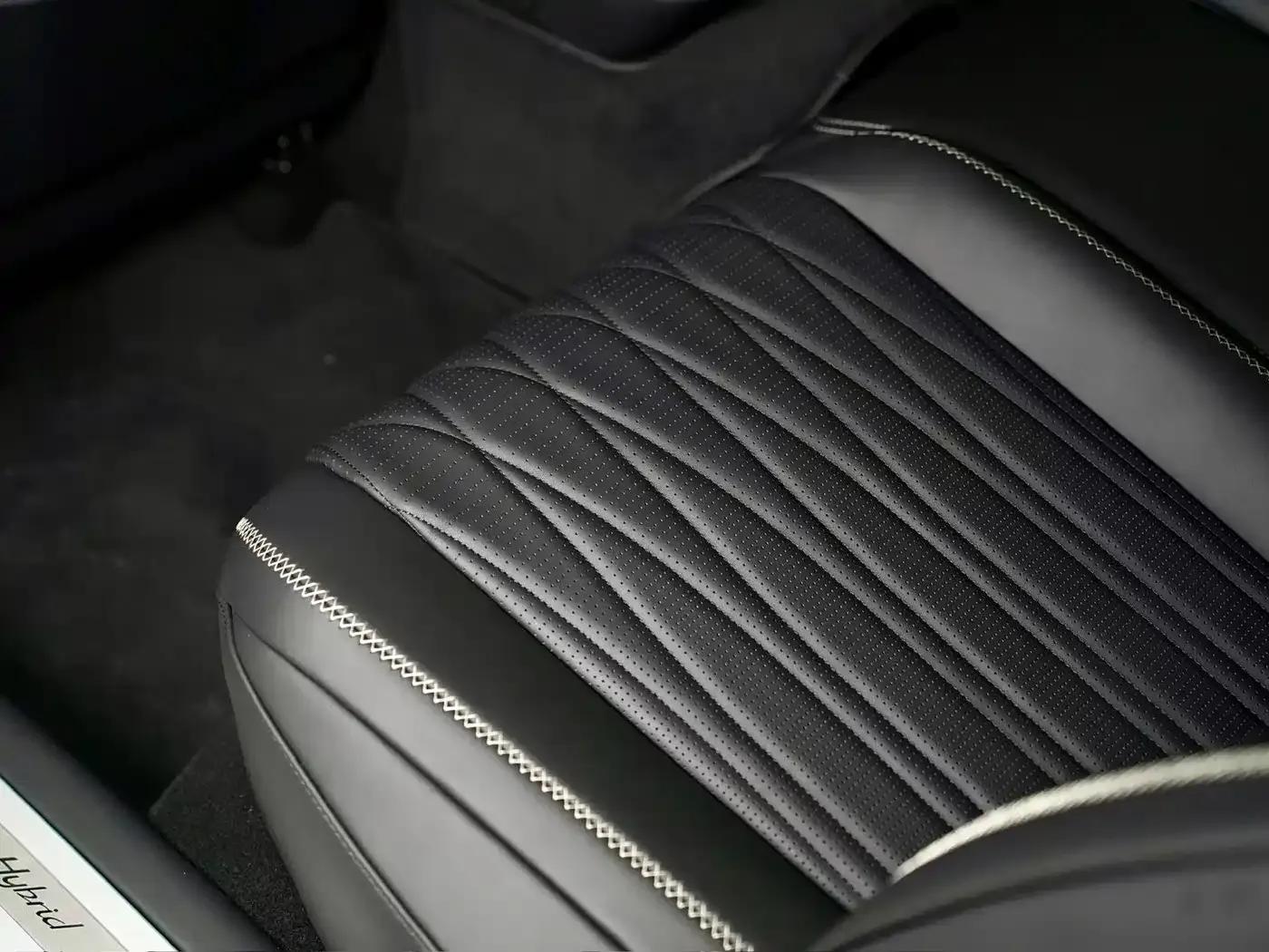 2022 Flying Spur Plug-in Hybrid 2.9T V6 — миниатюра 10