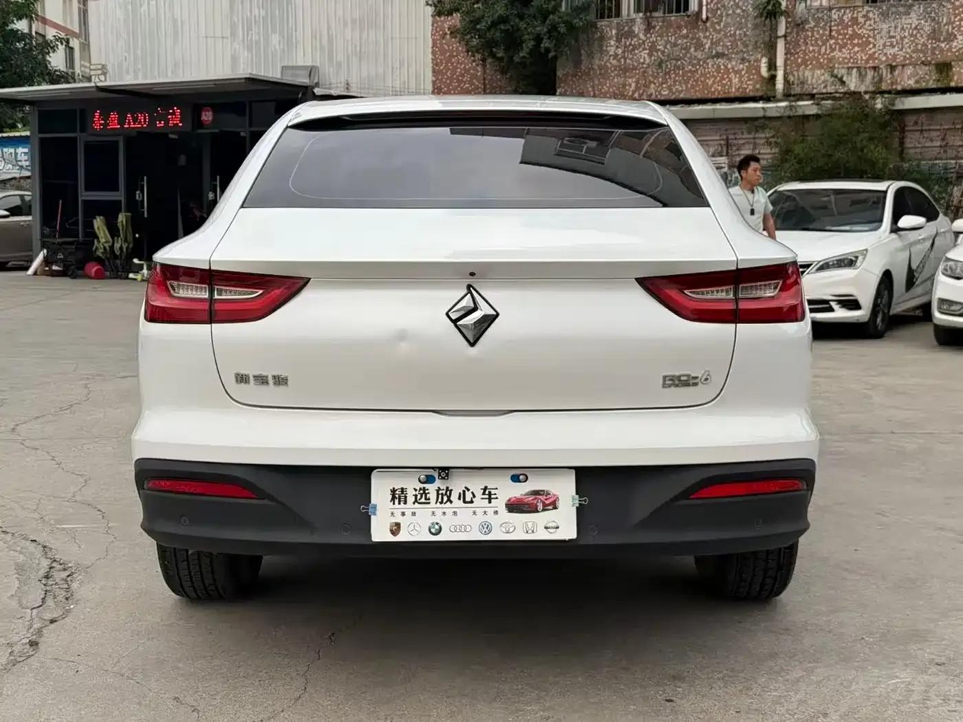 Baojun RC-6 2019 1.5T CVT 24-Hour Online Premium Edition — миниатюра 8