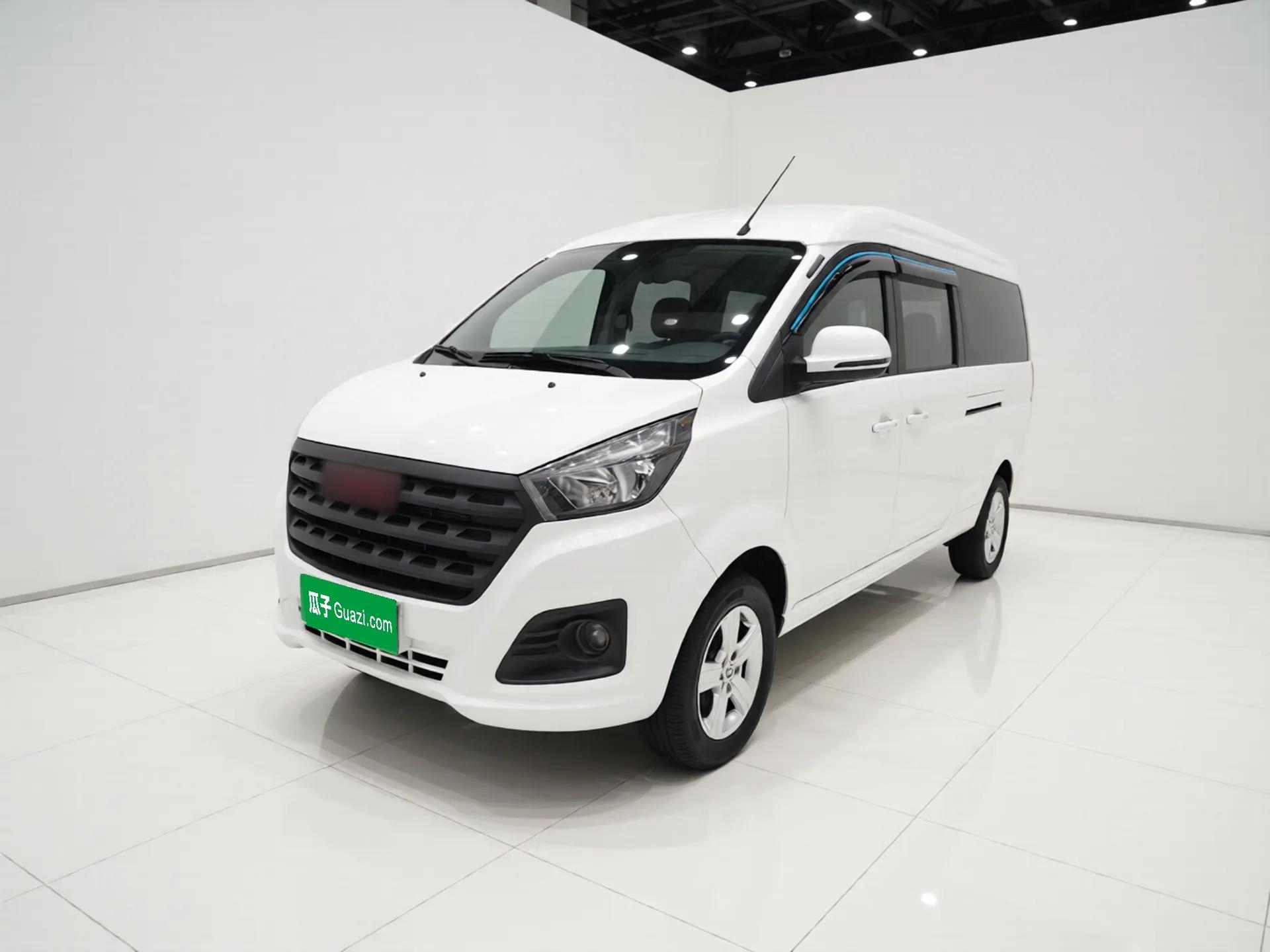 Jinbei Gold Hiace 2021 2.0L Passenger Van Travel Lion 7-Seater — миниатюра 1