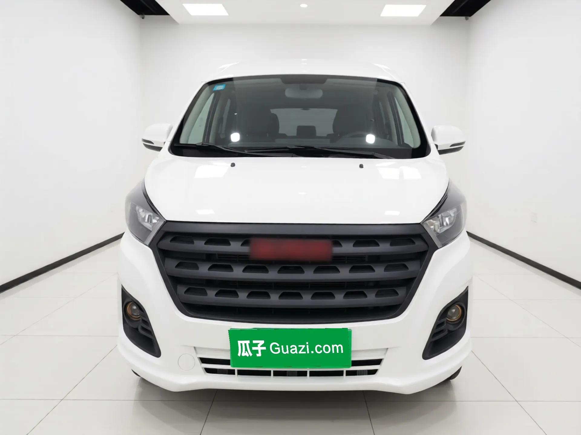 Jinbei Gold Hiace 2021 2.0L Passenger Van Travel Lion 7-Seater — миниатюра 2