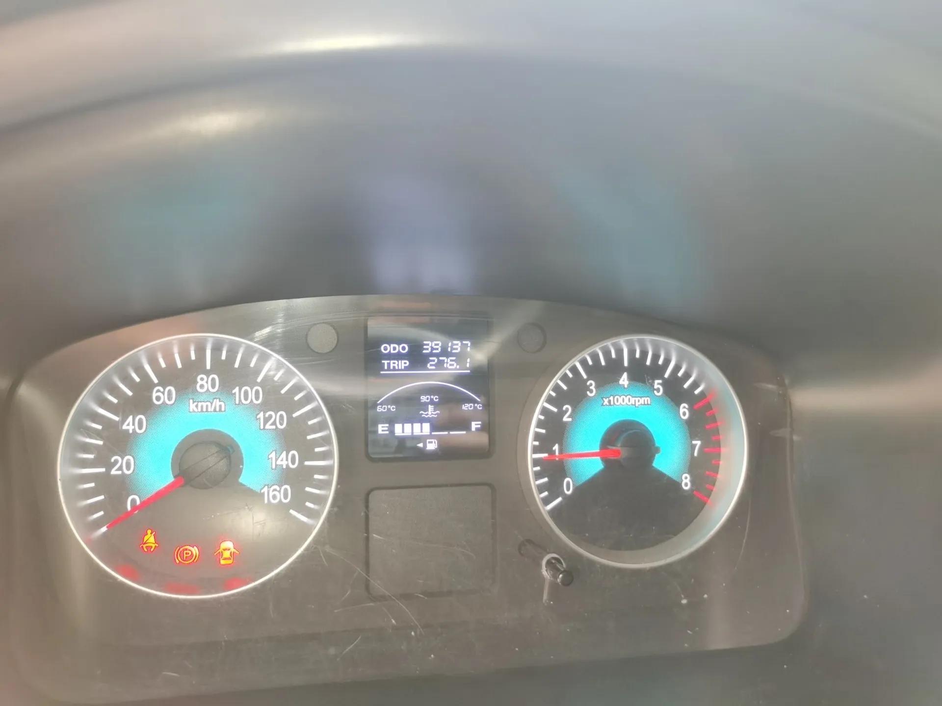 Jinbei Gold Hiace 2021 2.0L Passenger Van Travel Lion 7-Seater — миниатюра 11